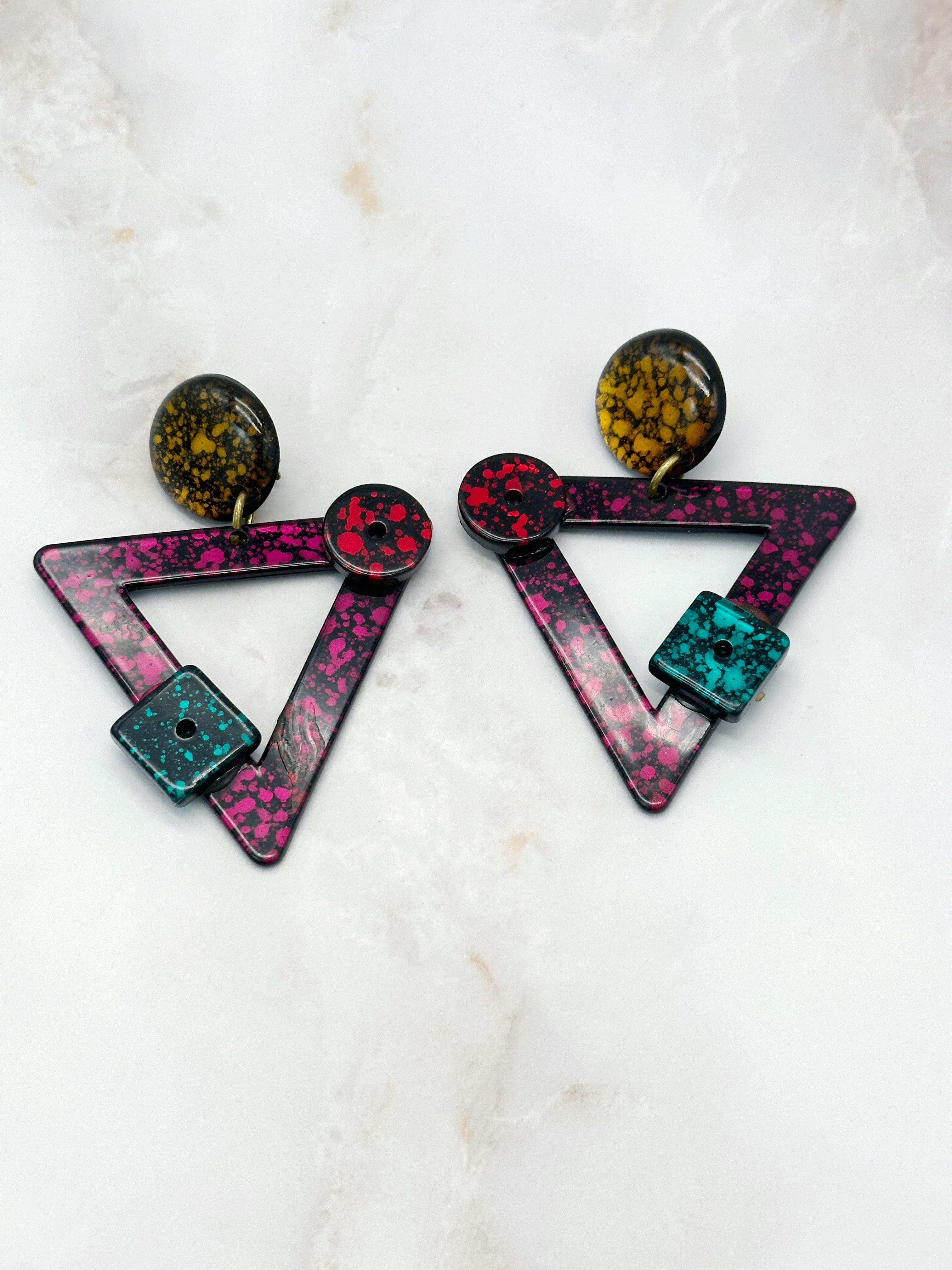 Vintage Statement-Ohrclips aus den 1980ern – Bunte Dreiecke