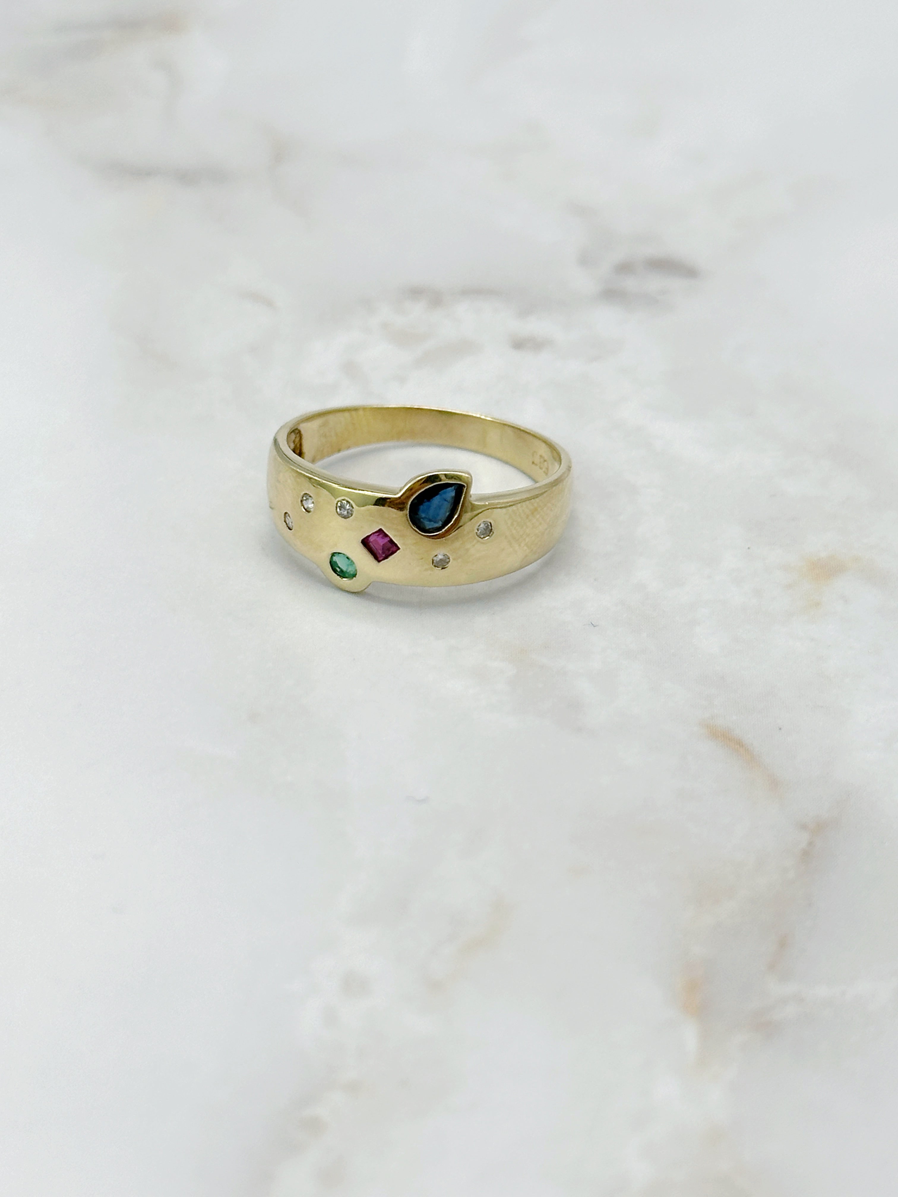 Verspielter Vintage Ring in 585 Gelbgold mit Rubin, Saphir und Diamant