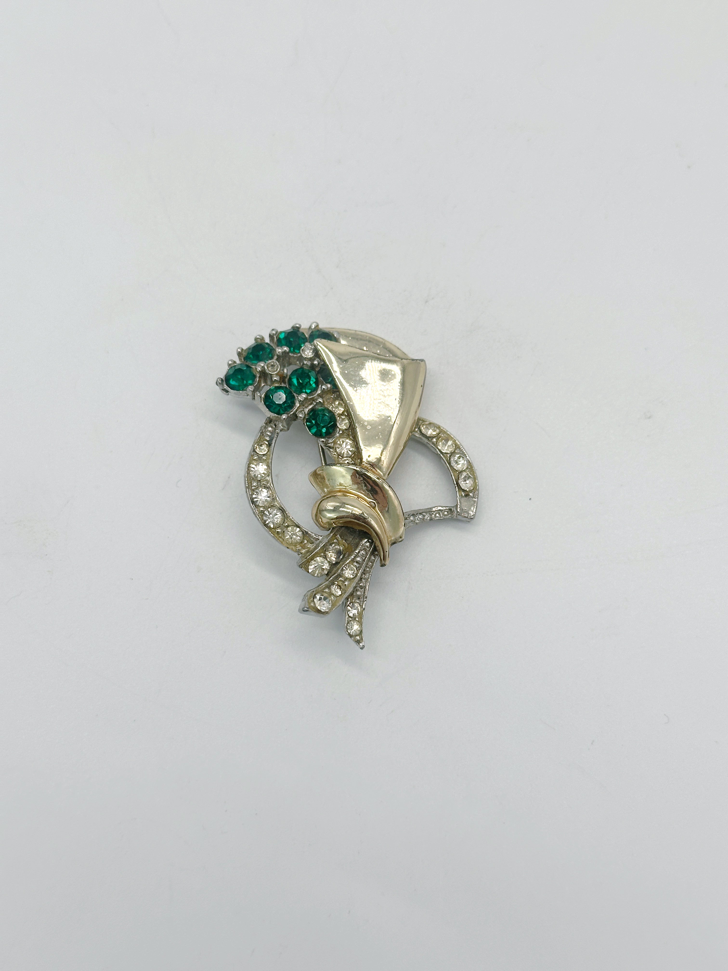 Abstraktes Blumenbouquet Vintage Brosche mit grünem und klarem Strass