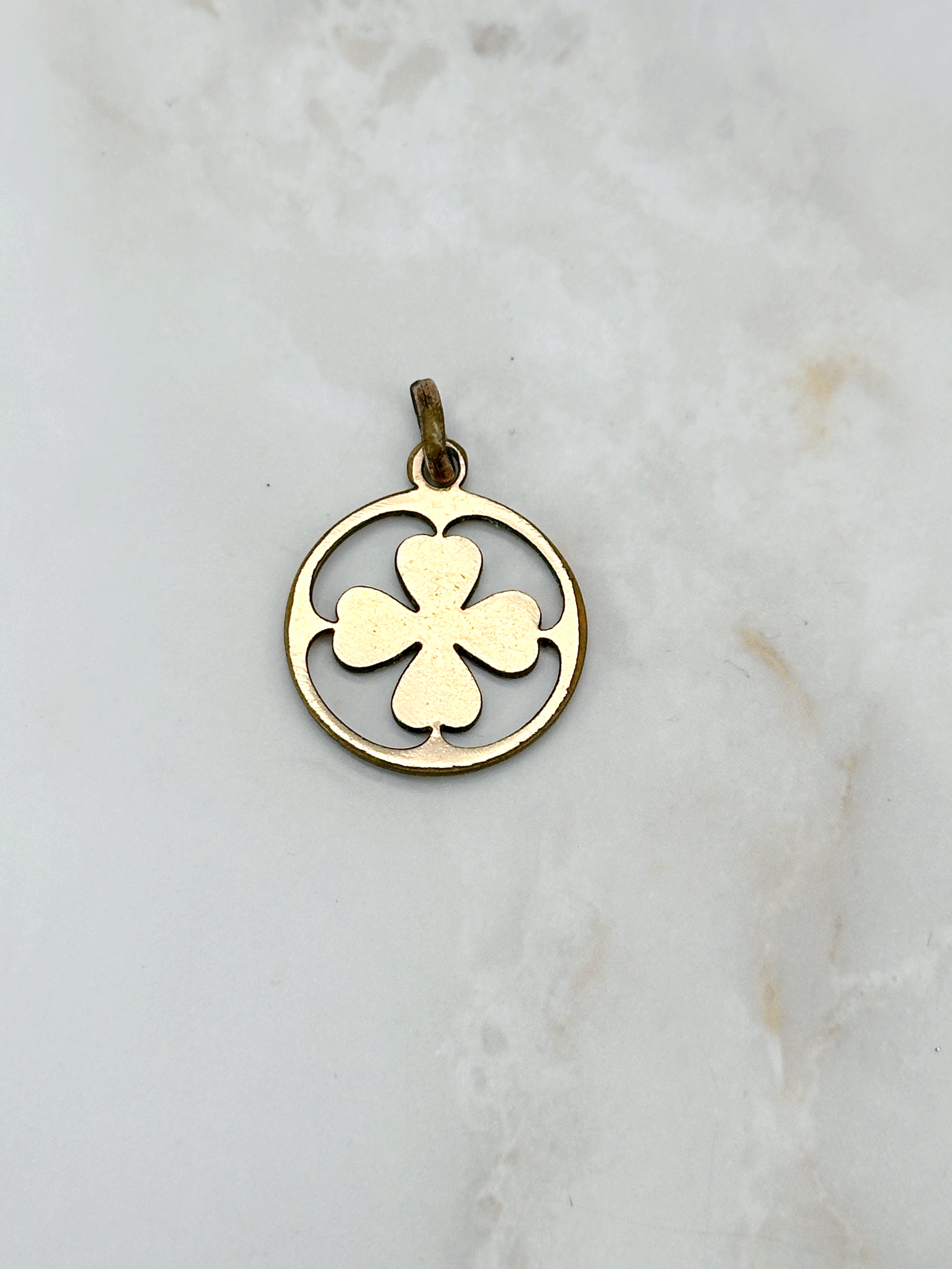 Runder Jugendstil Kleeblatt Anhänger vergoldet