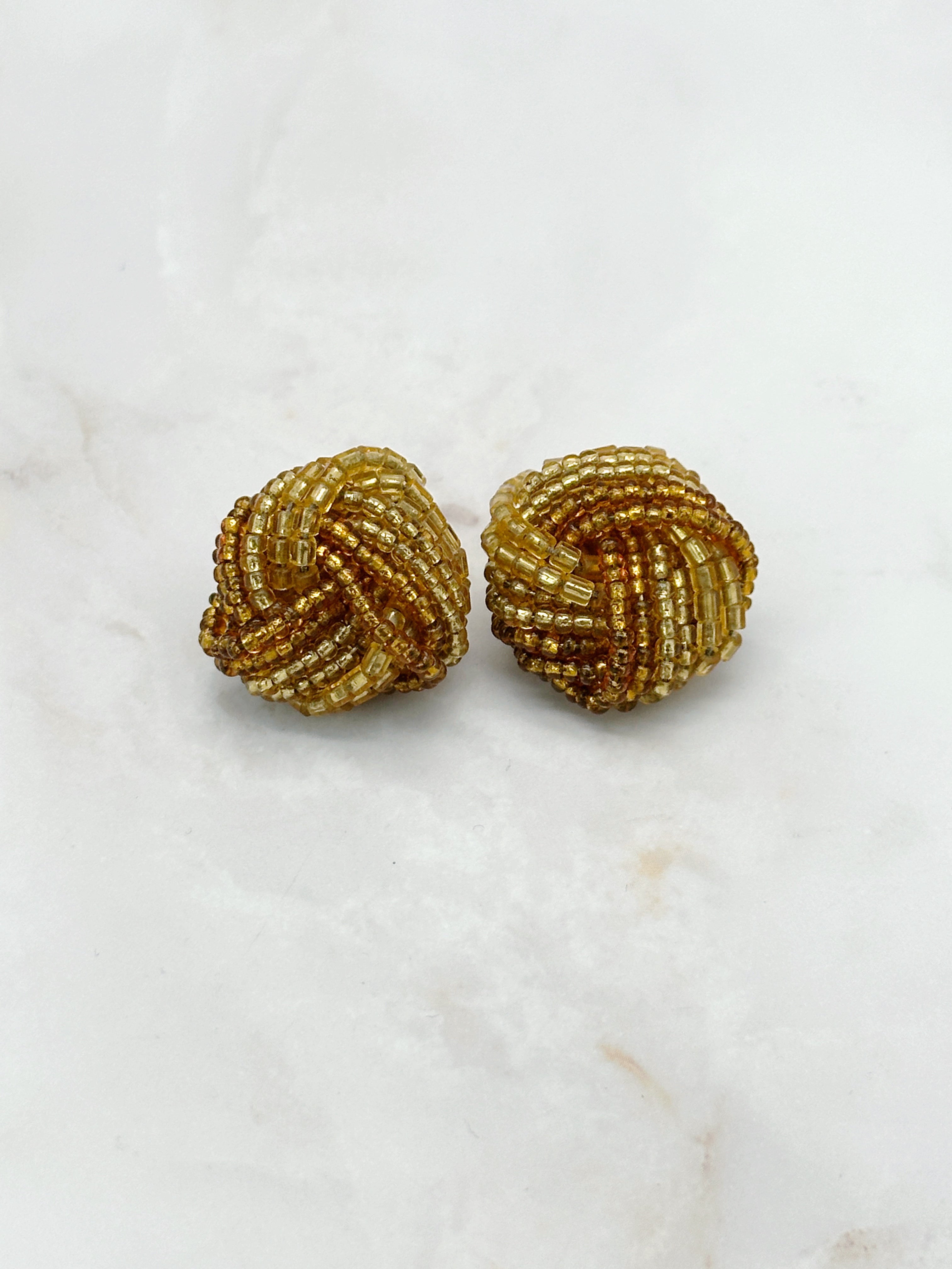 Vintage Ohrclips mit goldenen und braunen Perlchen