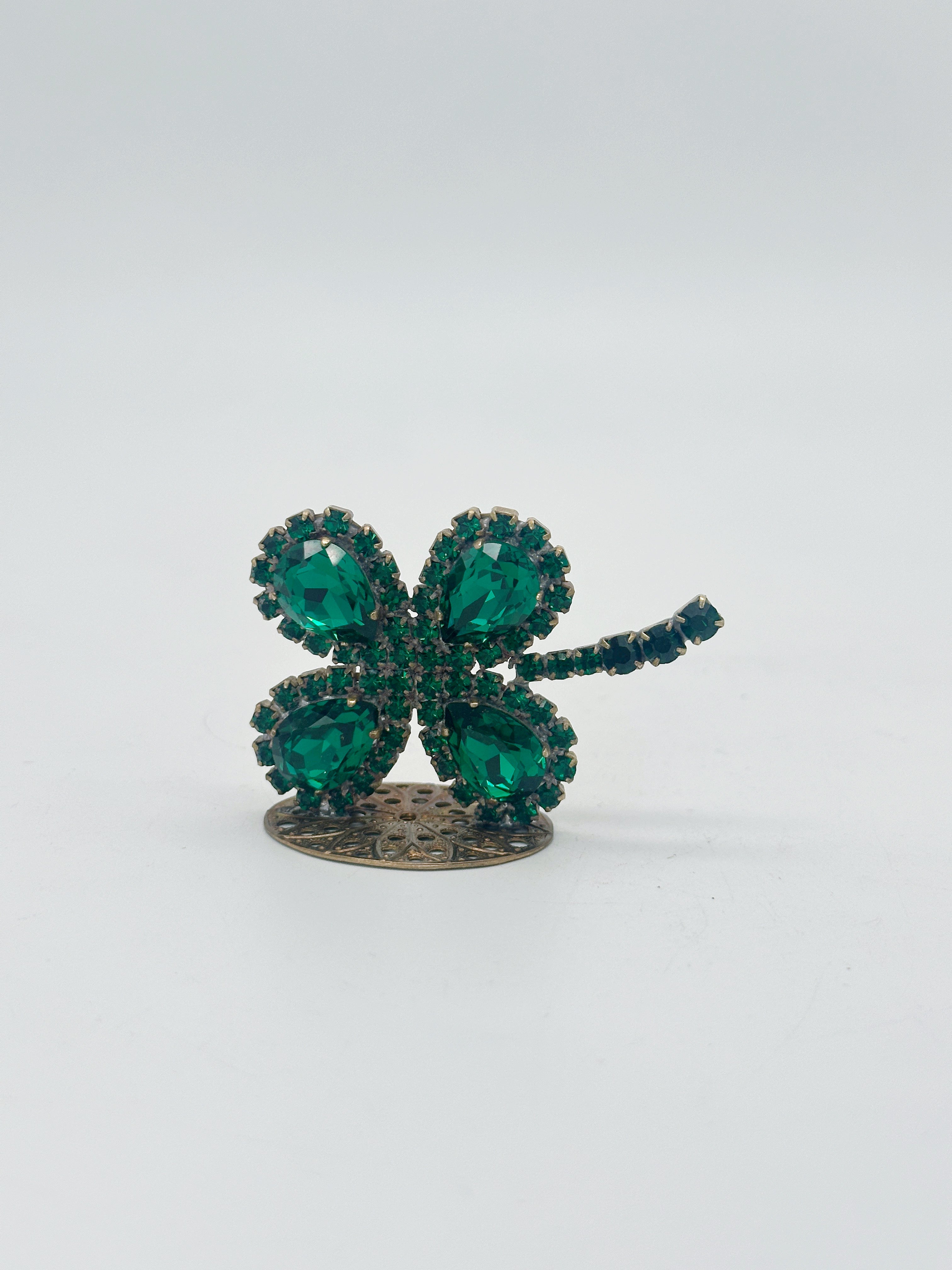 Gablonzer Kleeblatt mit grünen Kristallen