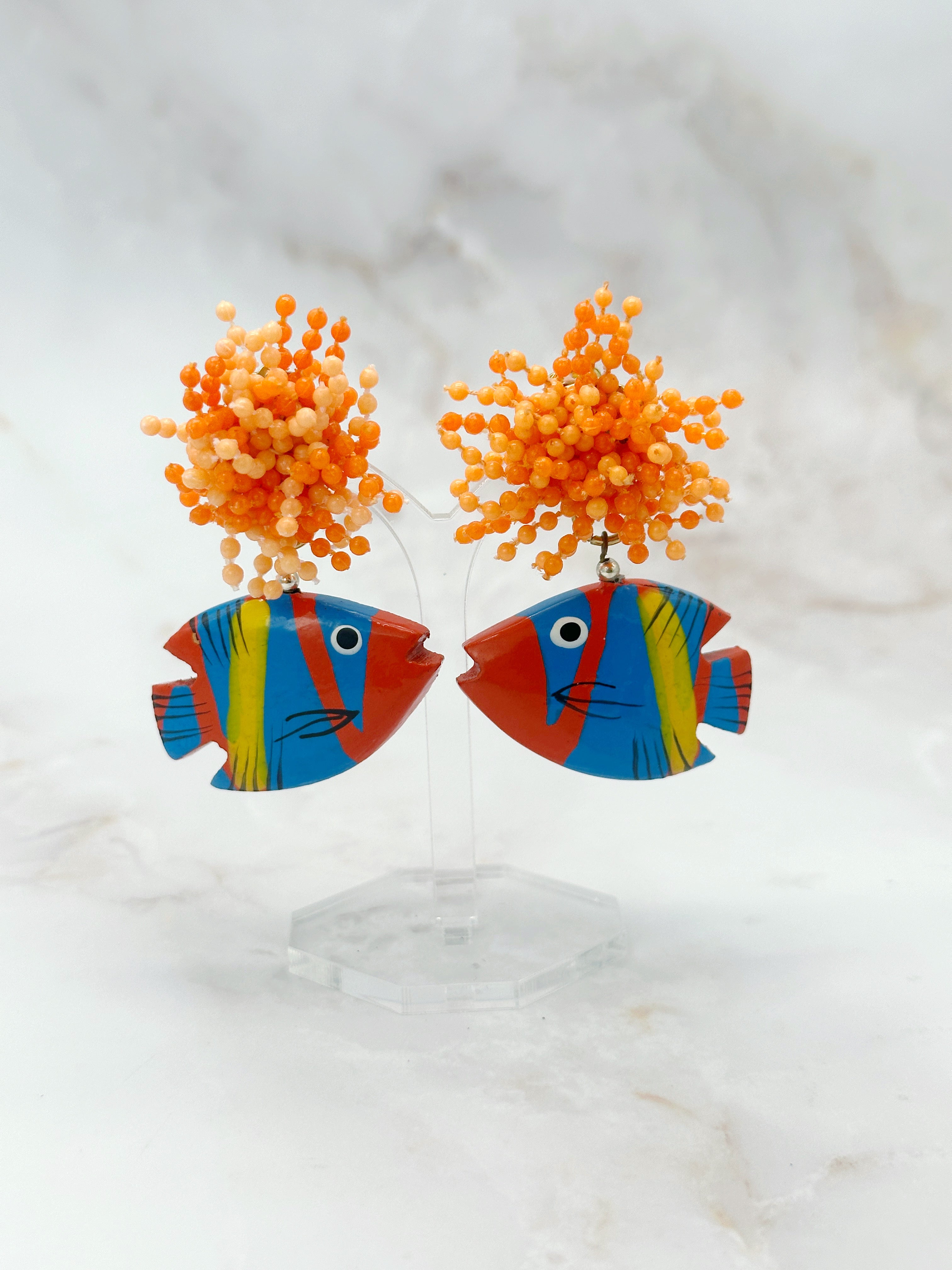 Vintage Ohrclips mit Perlchen und Fisch-Anhänger in Gelb oder Orange