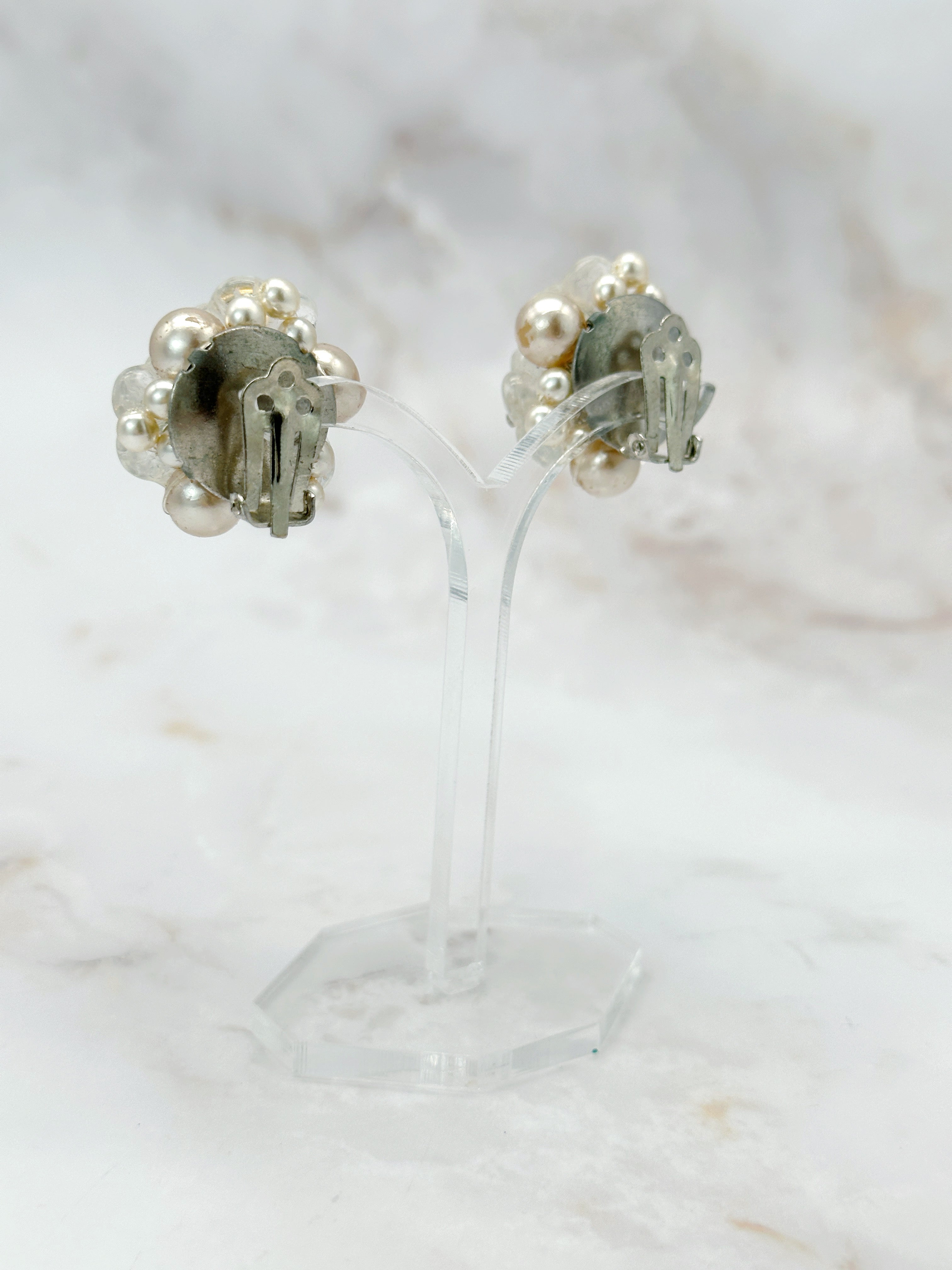 Romantische Vintage Ohrclips mit Glasblüten und Kunstperlen