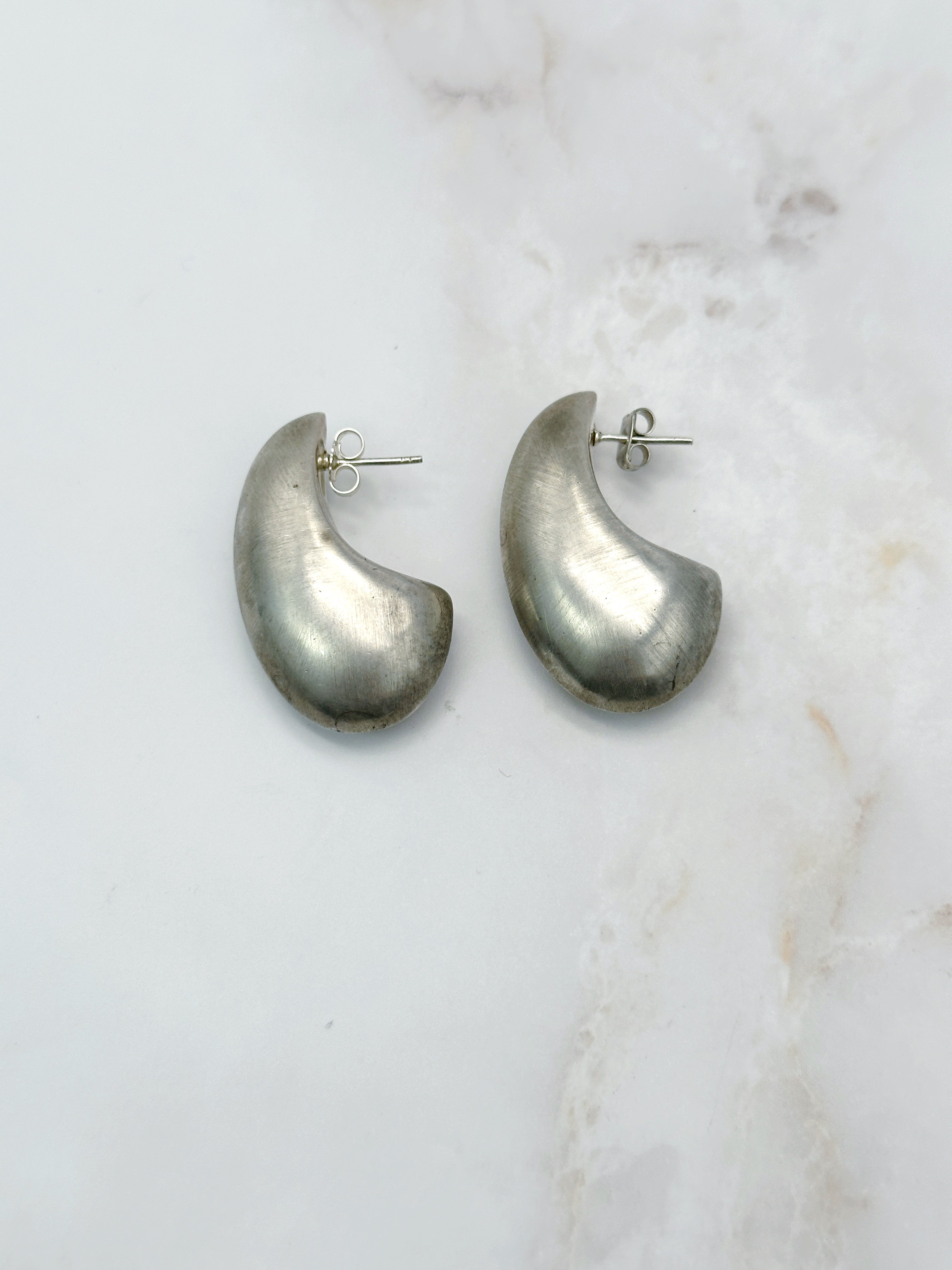 Bauchige Vintage Creolen in Silber