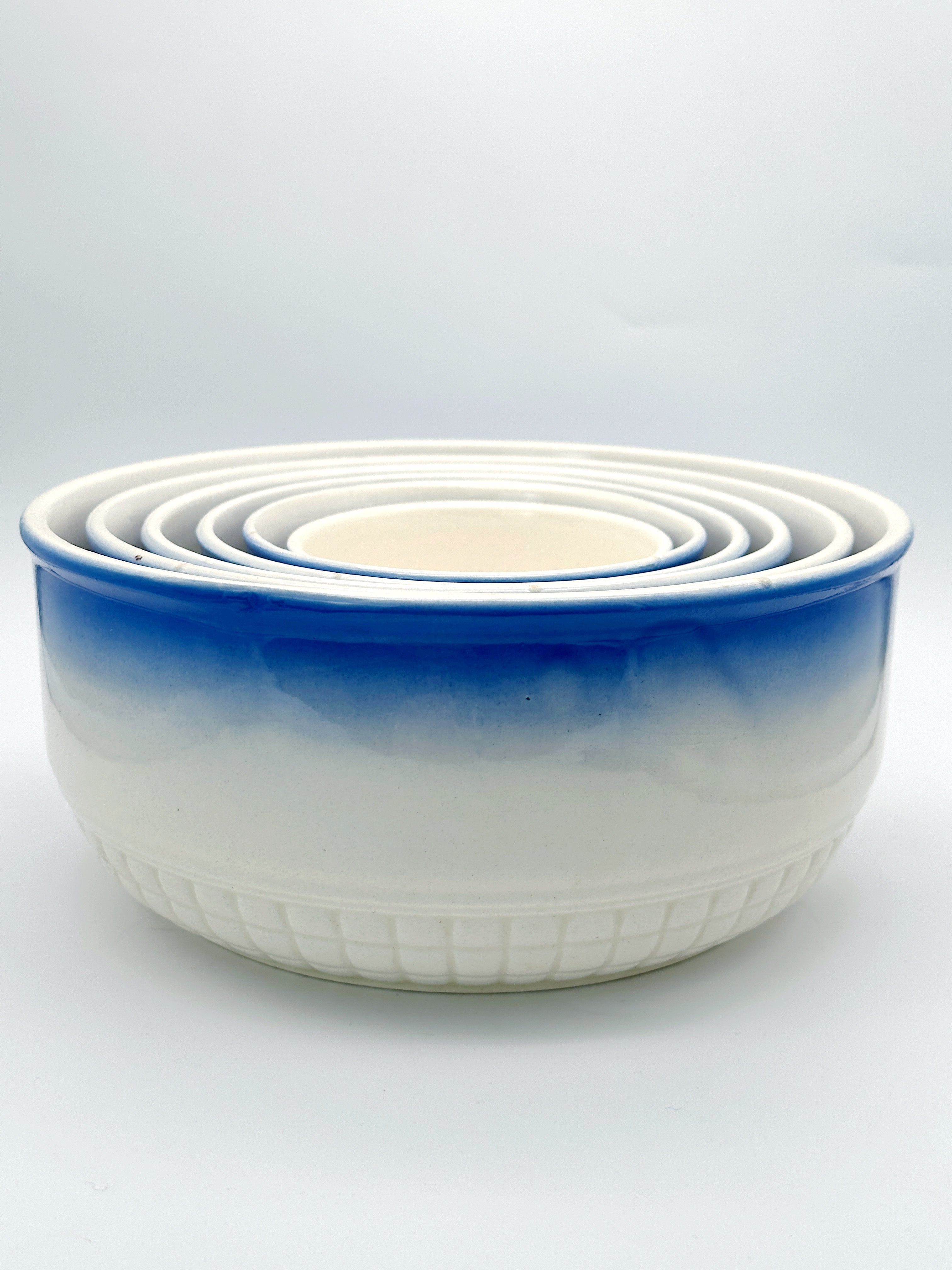 Set aus 6 blauen Schalen mit Spritzdekor, um 1930