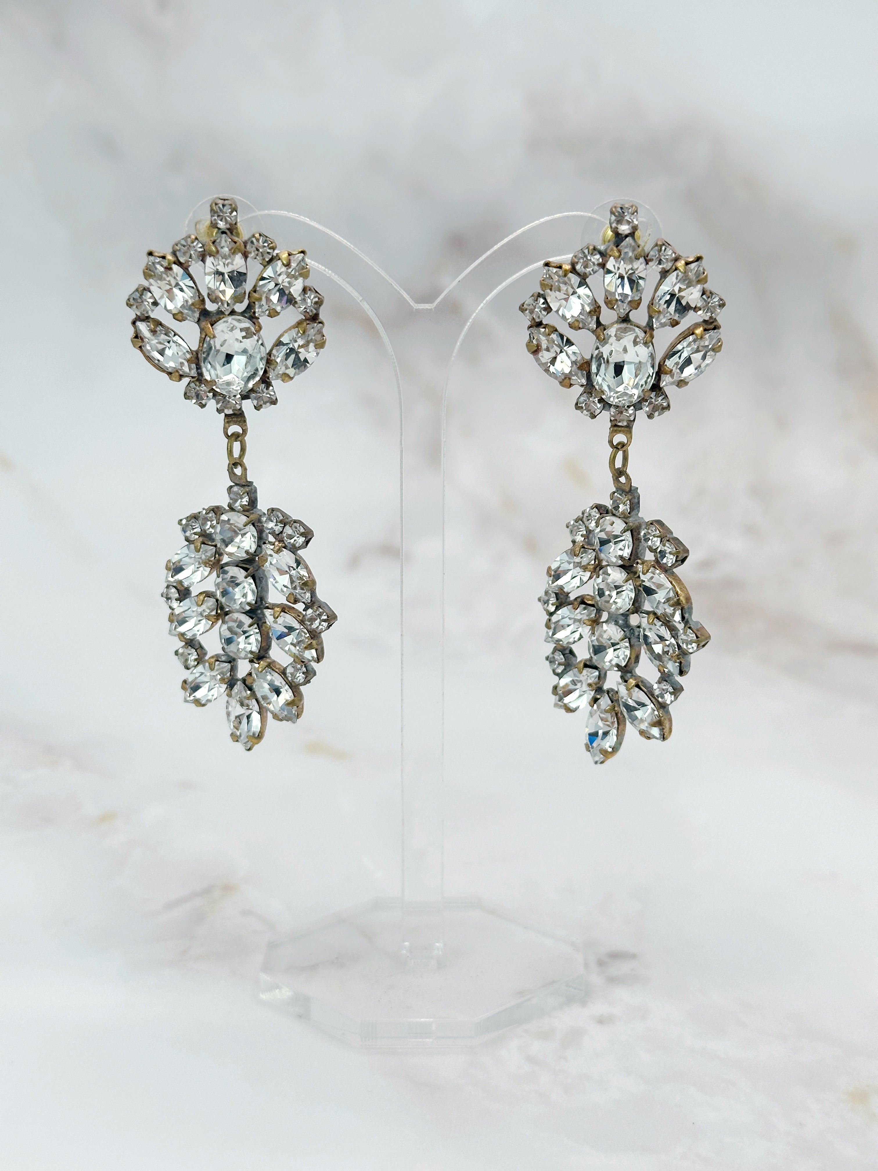 Prächtige Vintage Chandelier Ohrstecker mit böhmischen Kristallen