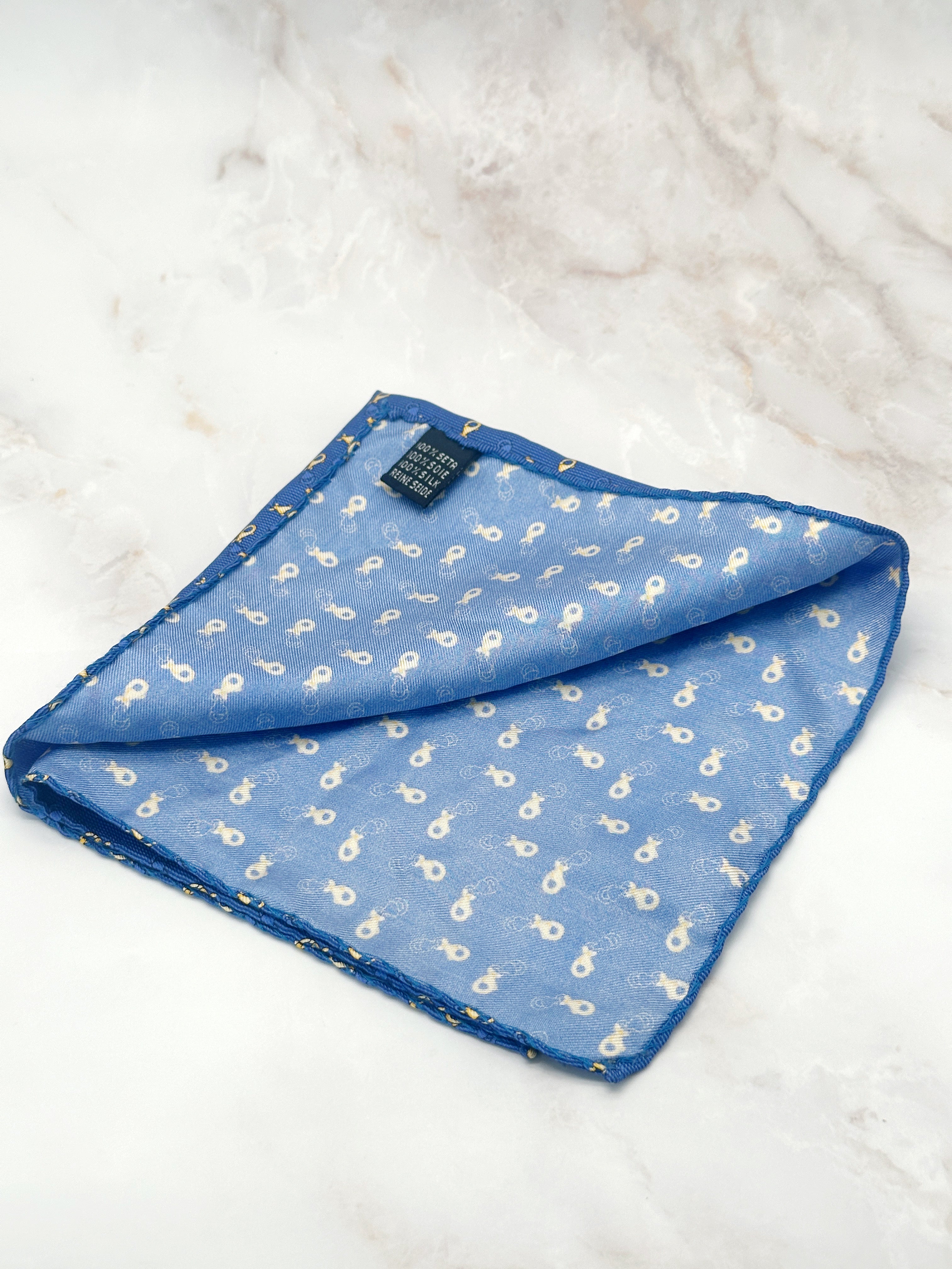 Einstecktuch aus Seide mit Karabiner-Muster in Blitzblau und Gold