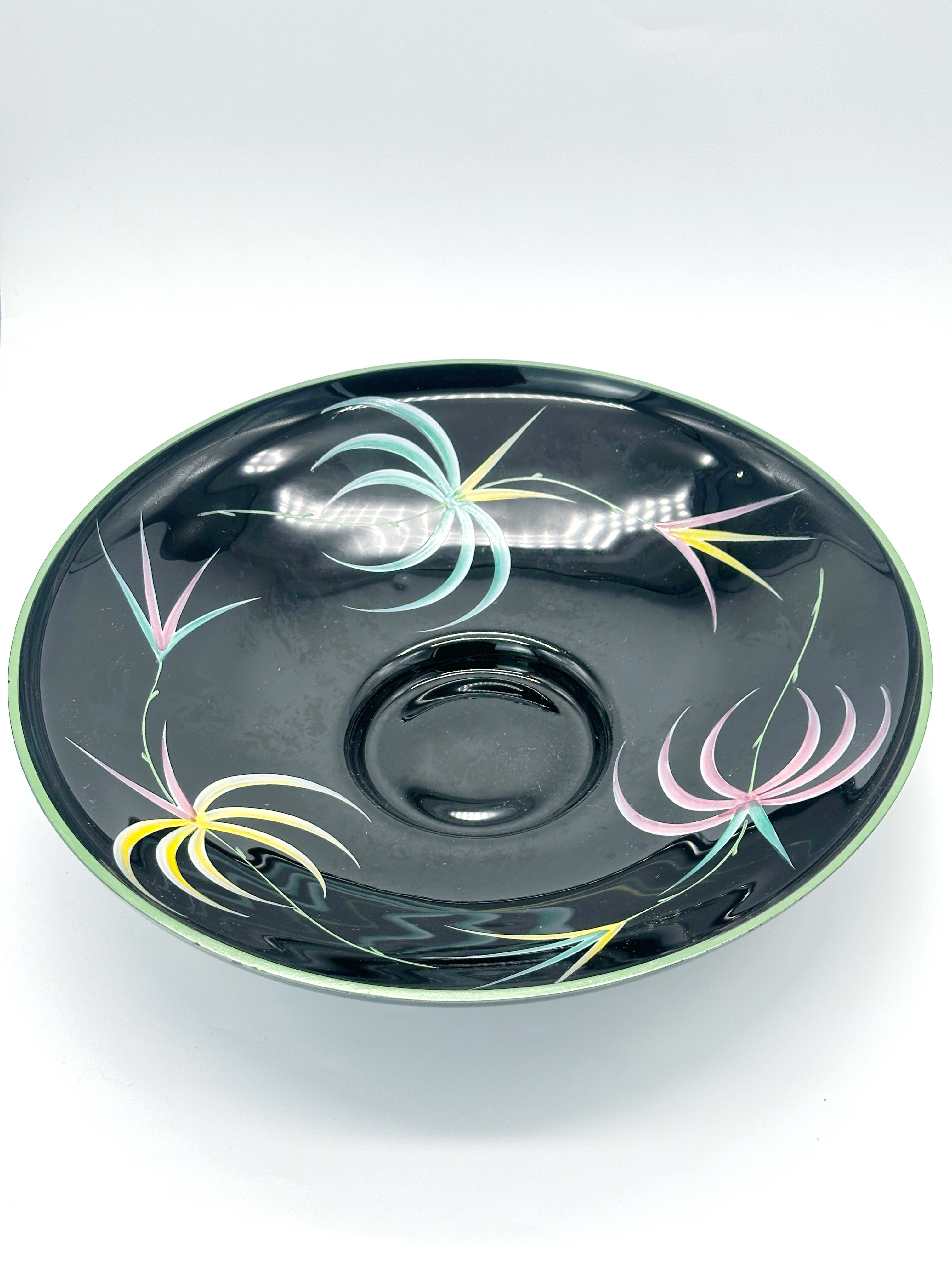 Vintage Obstschale aus schwarzem Hyalithglas mit Blumenmotiv um 1950