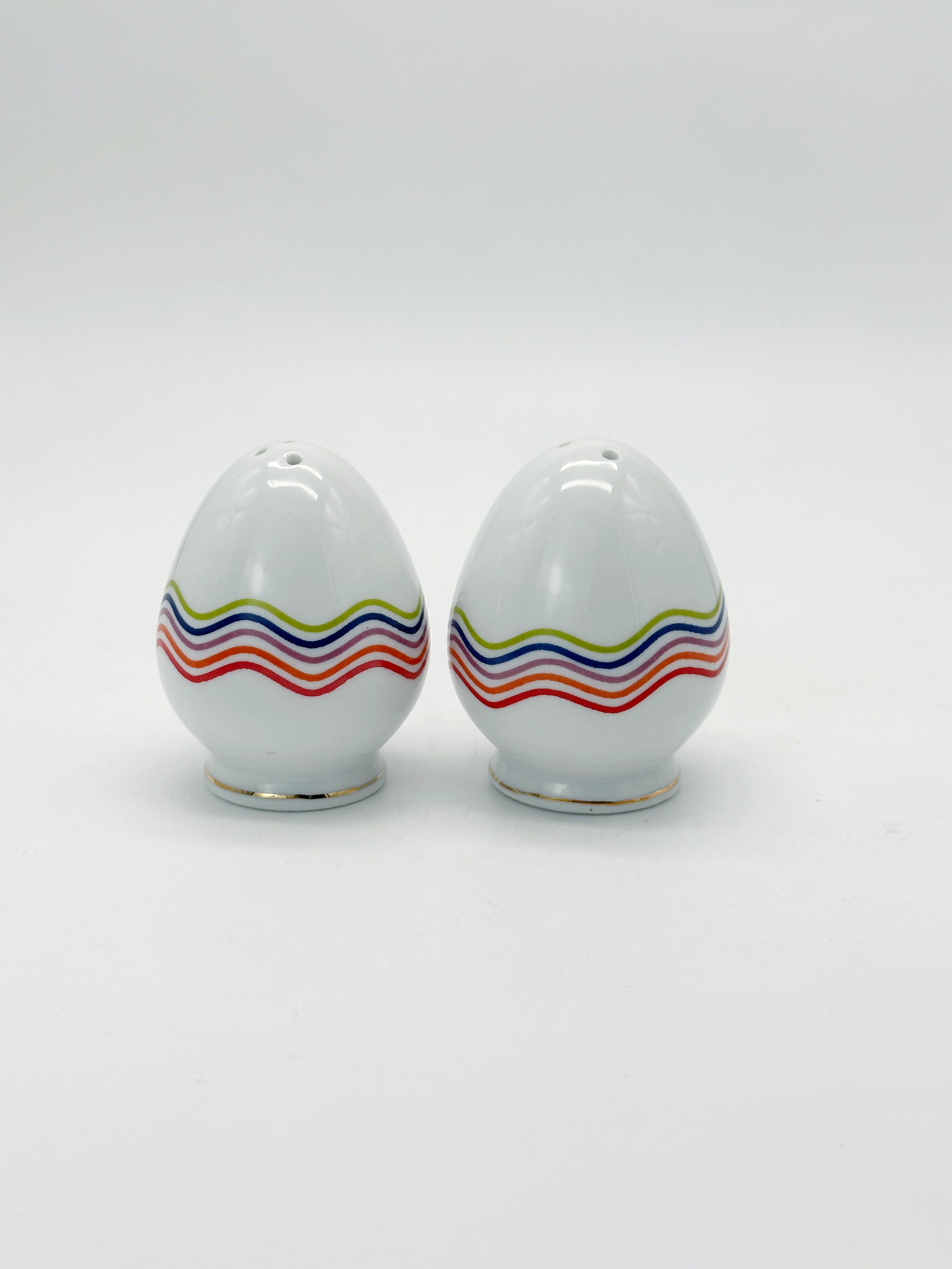 Set Salz- und Pfefferstreuer in Eiform