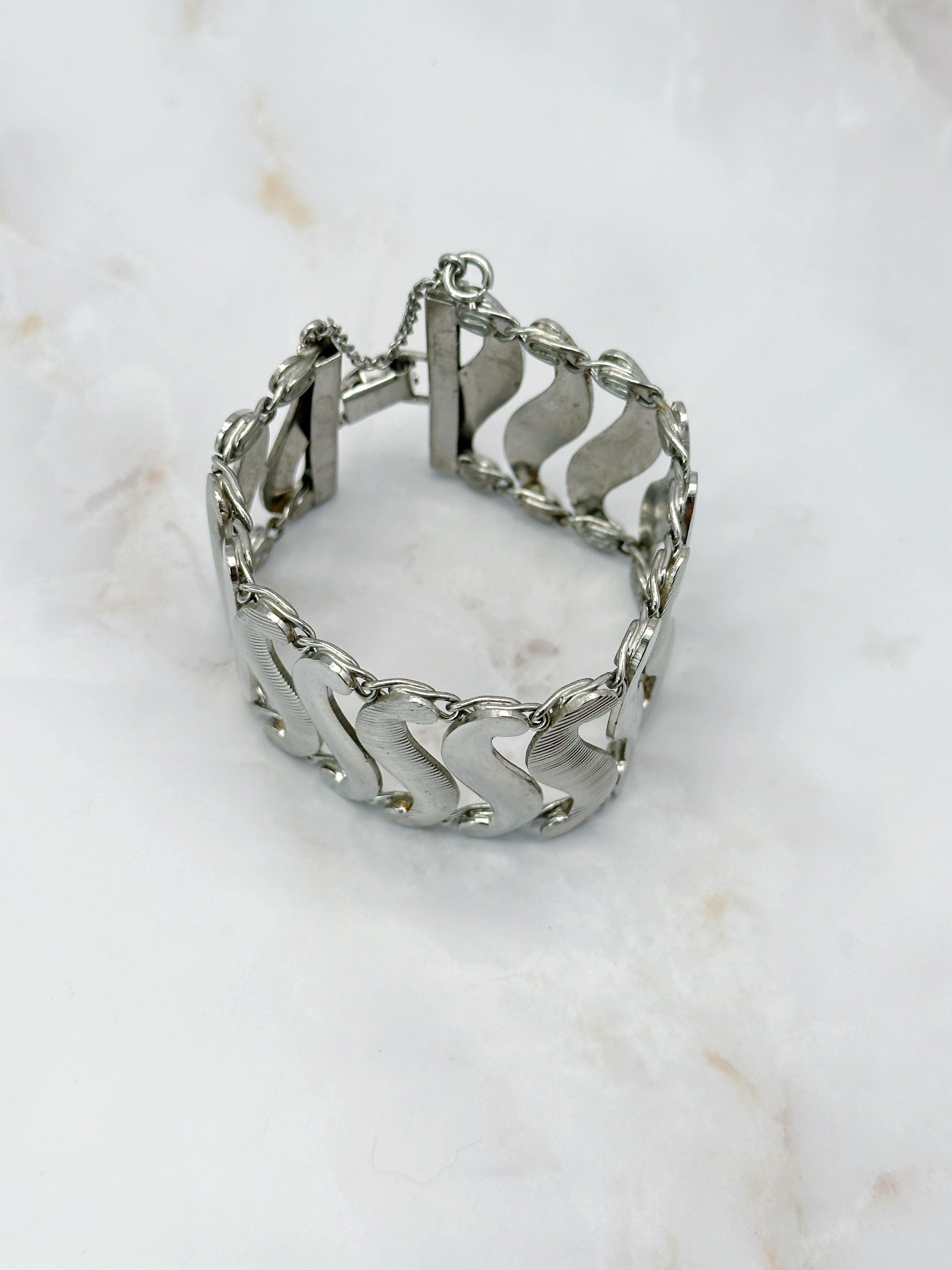 Silberfarbenes Vintage Armband mit S-förmigen Gliedern & Sicherheitskettchen