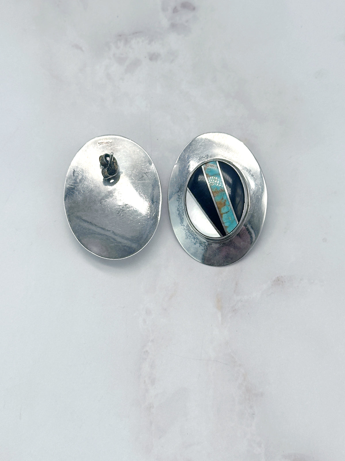 Ovale Vintage Ohrstecker aus 925 Silber mit Perlmutt und Onyx