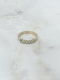Feiner Ring in 585 Gelbgold mit drei Brillanten