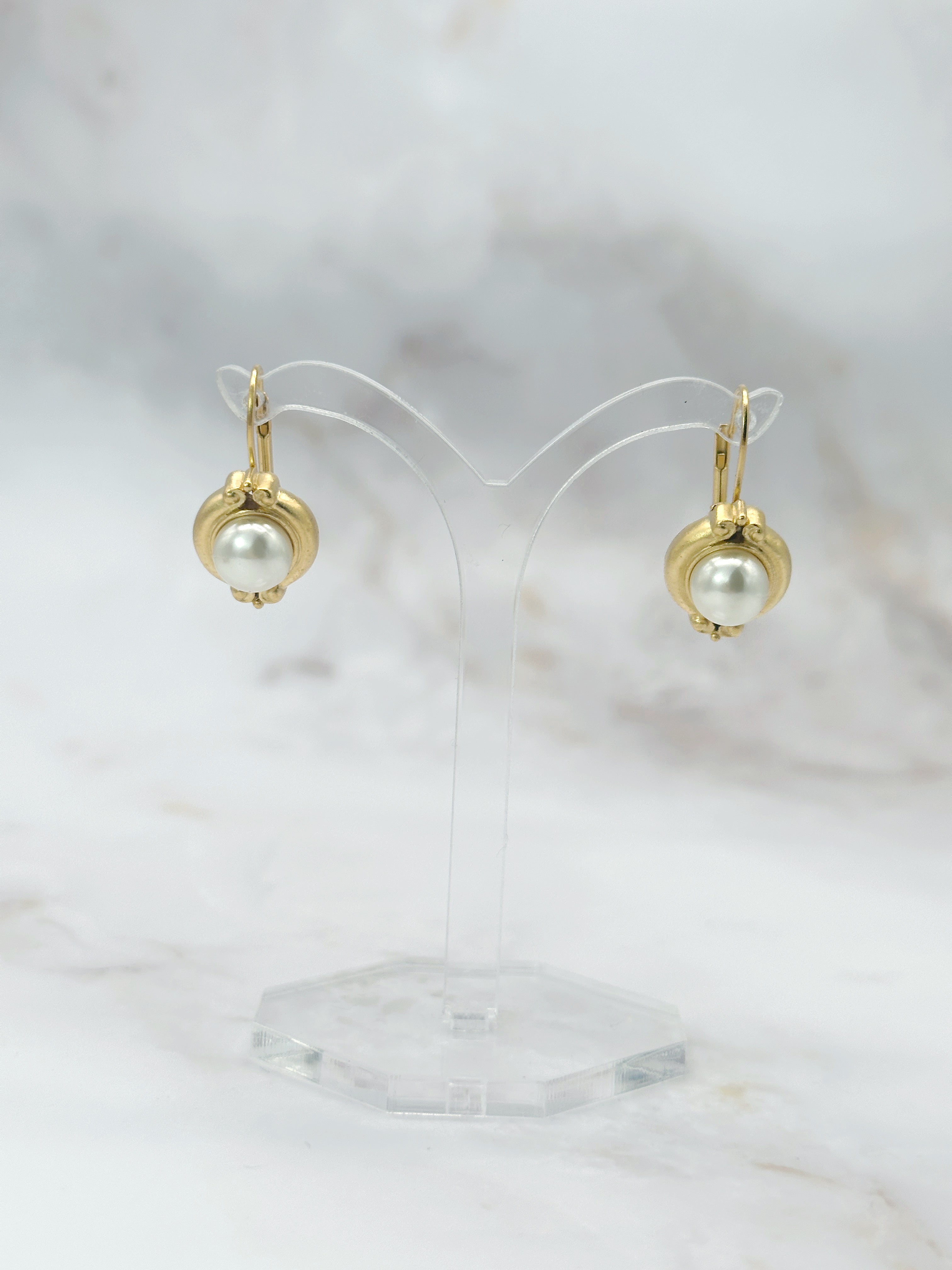Vergoldete Vintage Ohrgehänge im Biedermeier-Stil mit Kunstperle