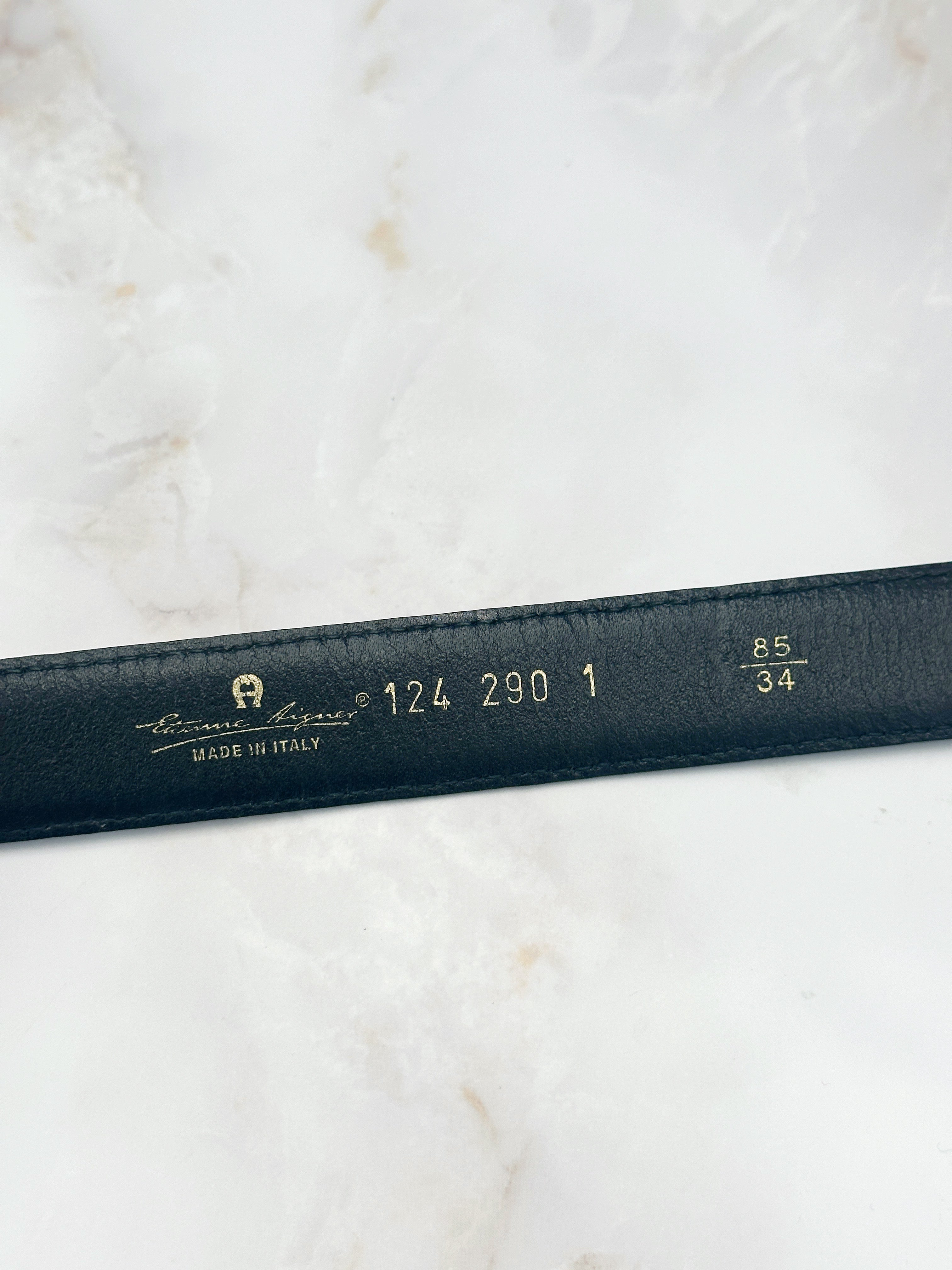 Etienne Aigner Vintage Gürtel aus dunkelrotem Leder mit Messing-Details