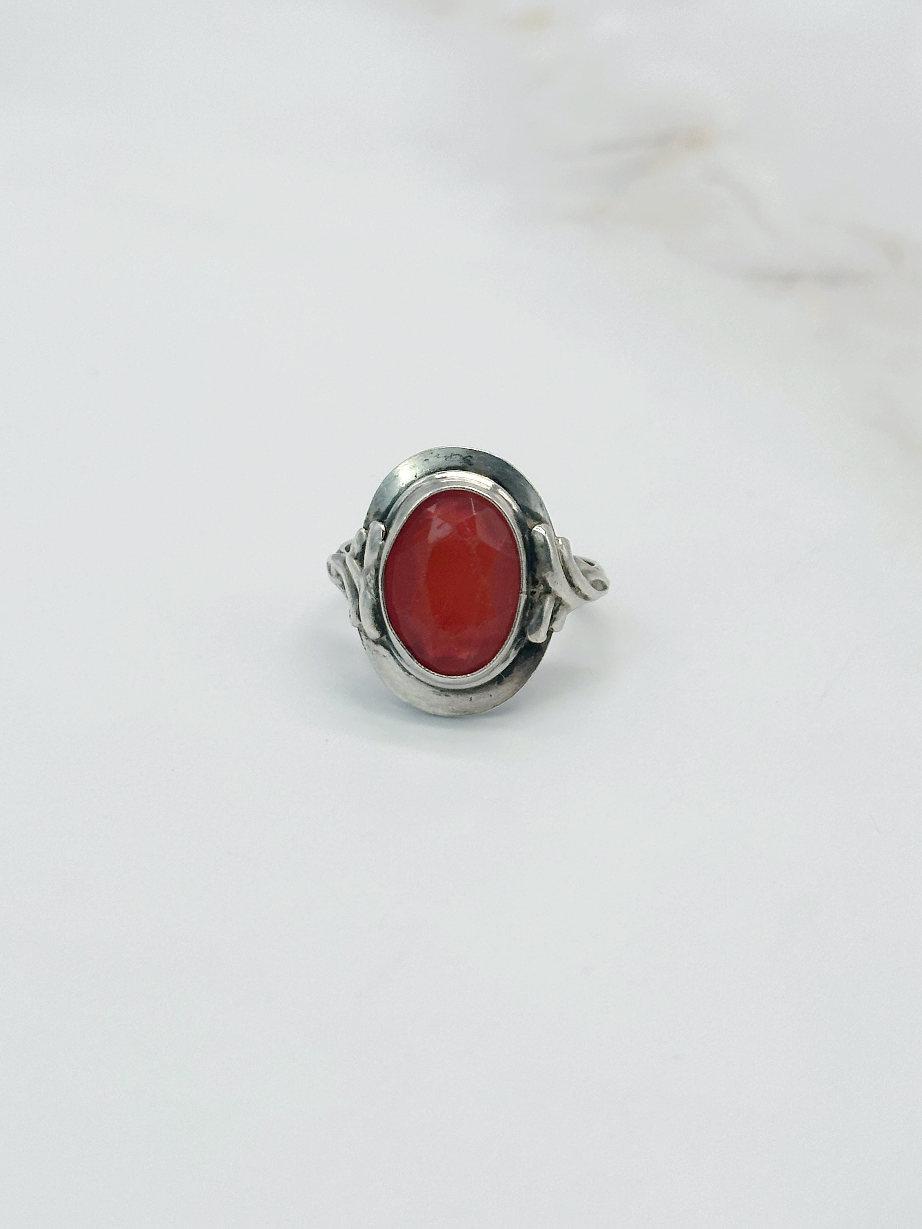 Vintage Silberring 835 mit ovalem rotem Glasstein