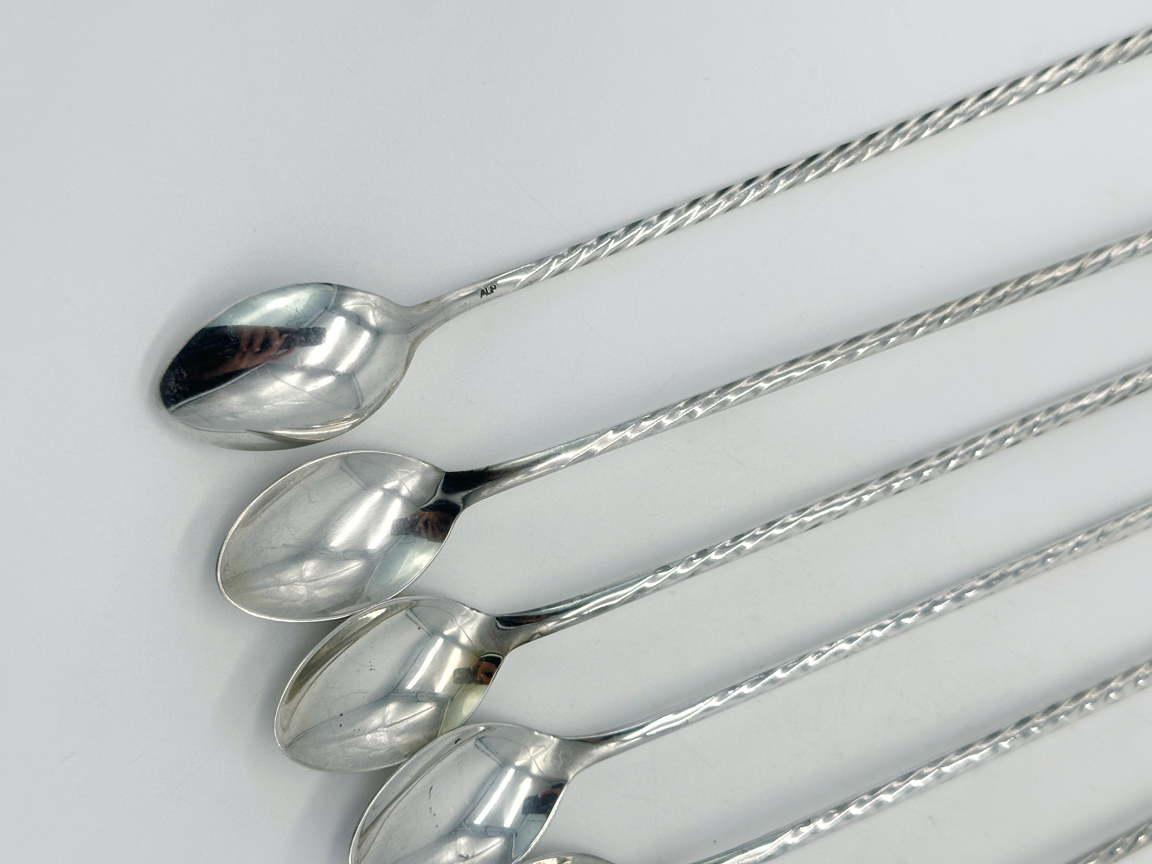 9 versilberte Cocktaillöffel mit individueller Nummerierung