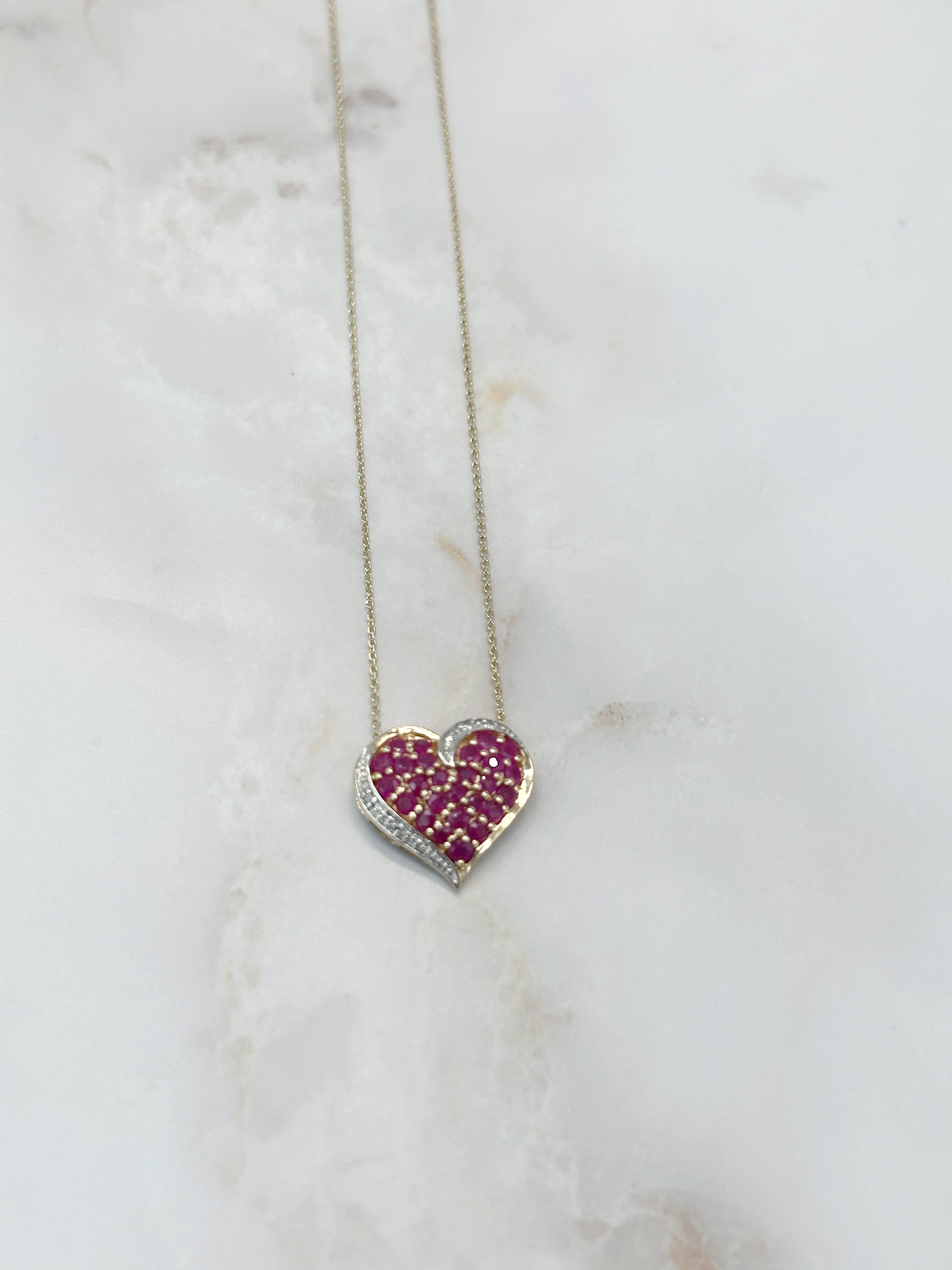 Filigrane Goldkette 585 mit Diamant Rubin Herz