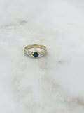 Vintage Ring in 750 Gelbgold mit quadratischem Saphir und Diamanten