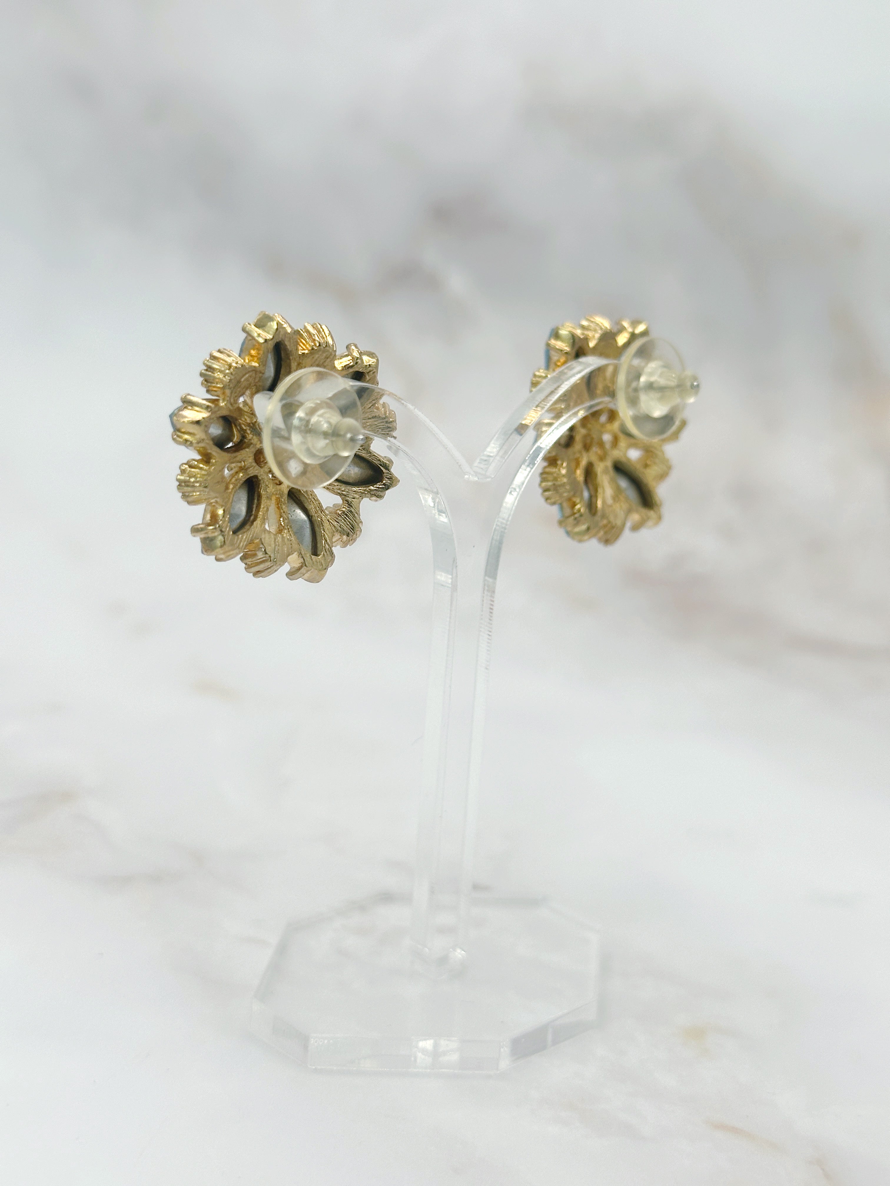 Vergoldete Vintage Ohrstecker mit Aurora Borealis Strass