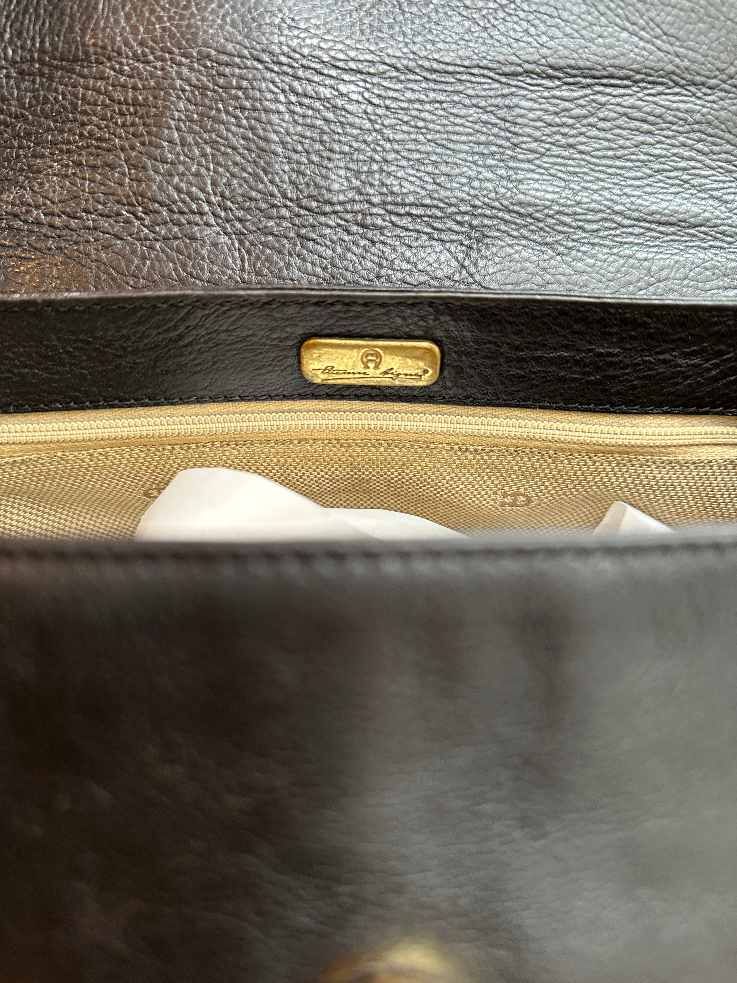 Vintage handbag by Etienne Aigner in black