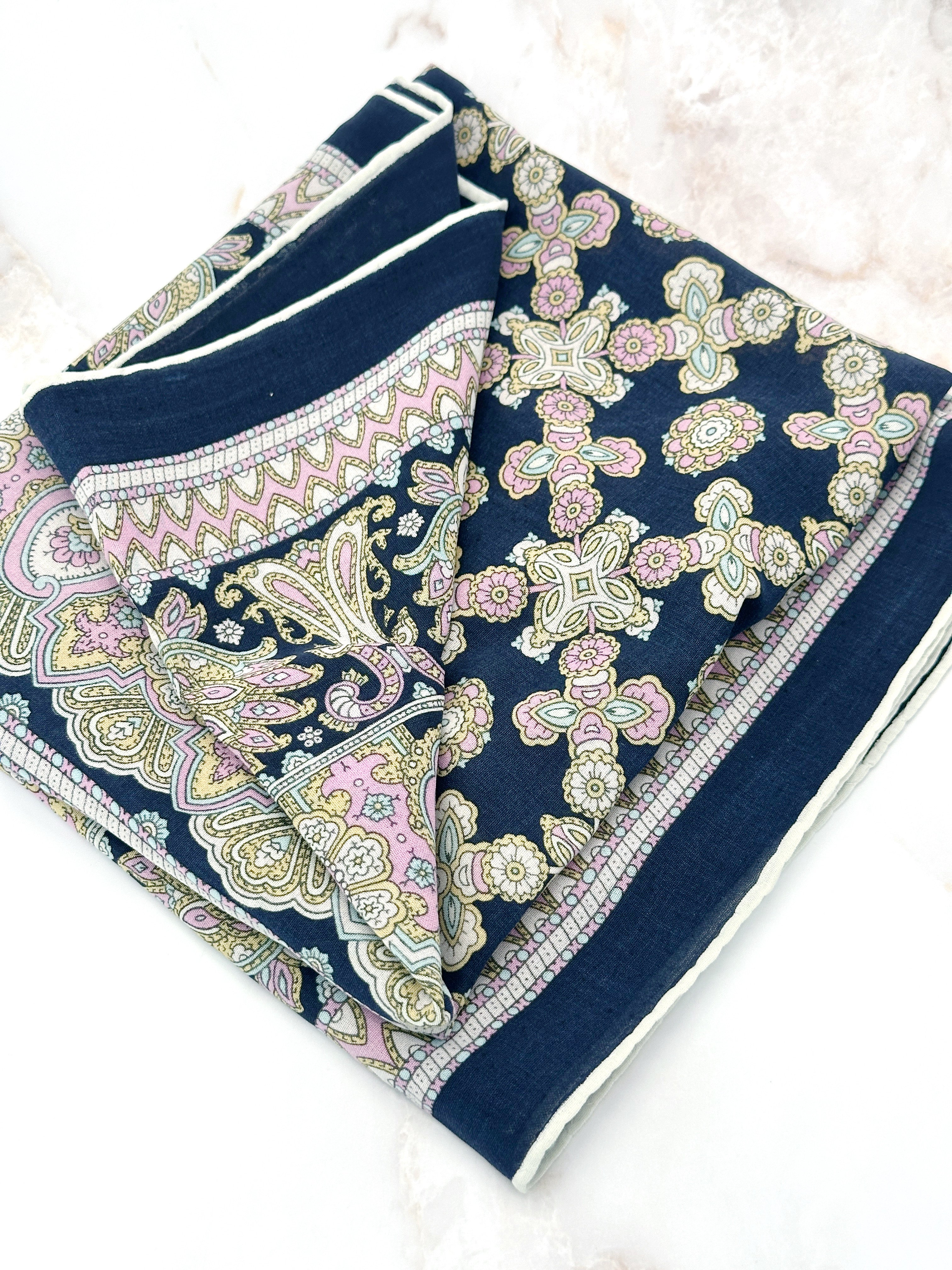 Vintage Seidentuch mit Paisleymuster in Dunkelblau, Pink und Türkis