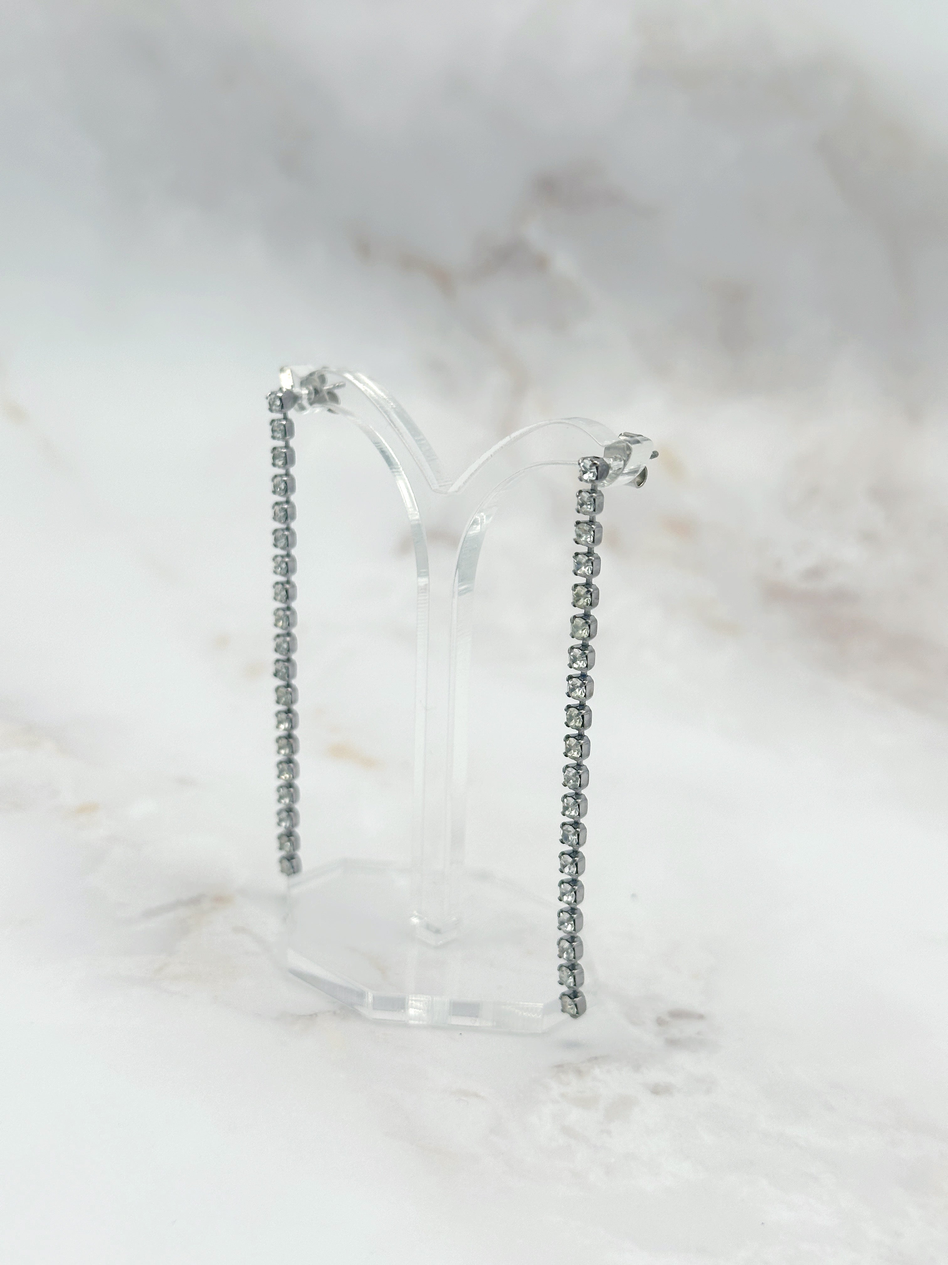 Filigrane Vintage Strass-Ohrgehänge in langer Linienform