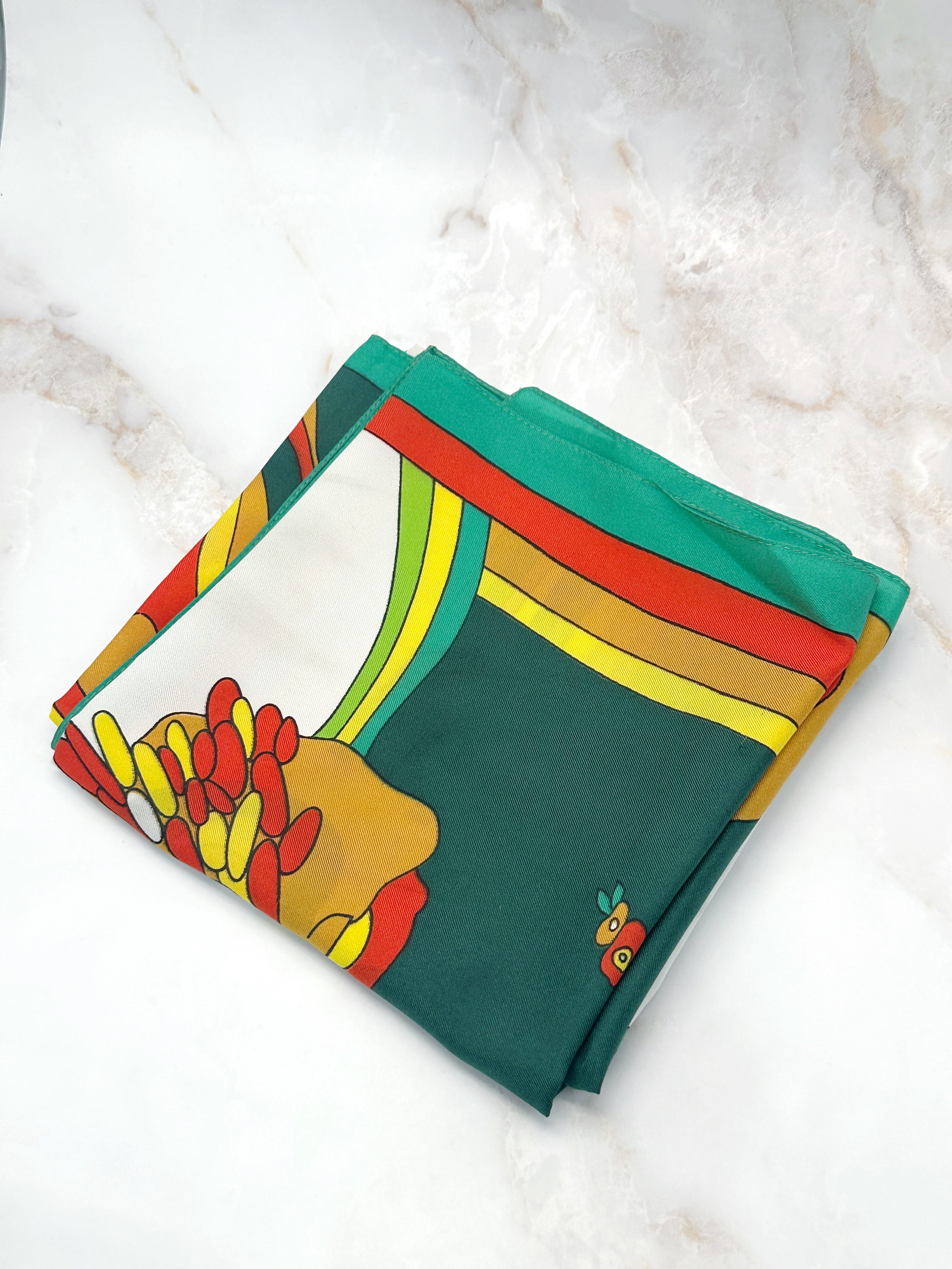 Vintage scarf 60s floral motif colorful
