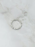 Vintage Ring aus rhodiniertem Metall mit gedrehter Form