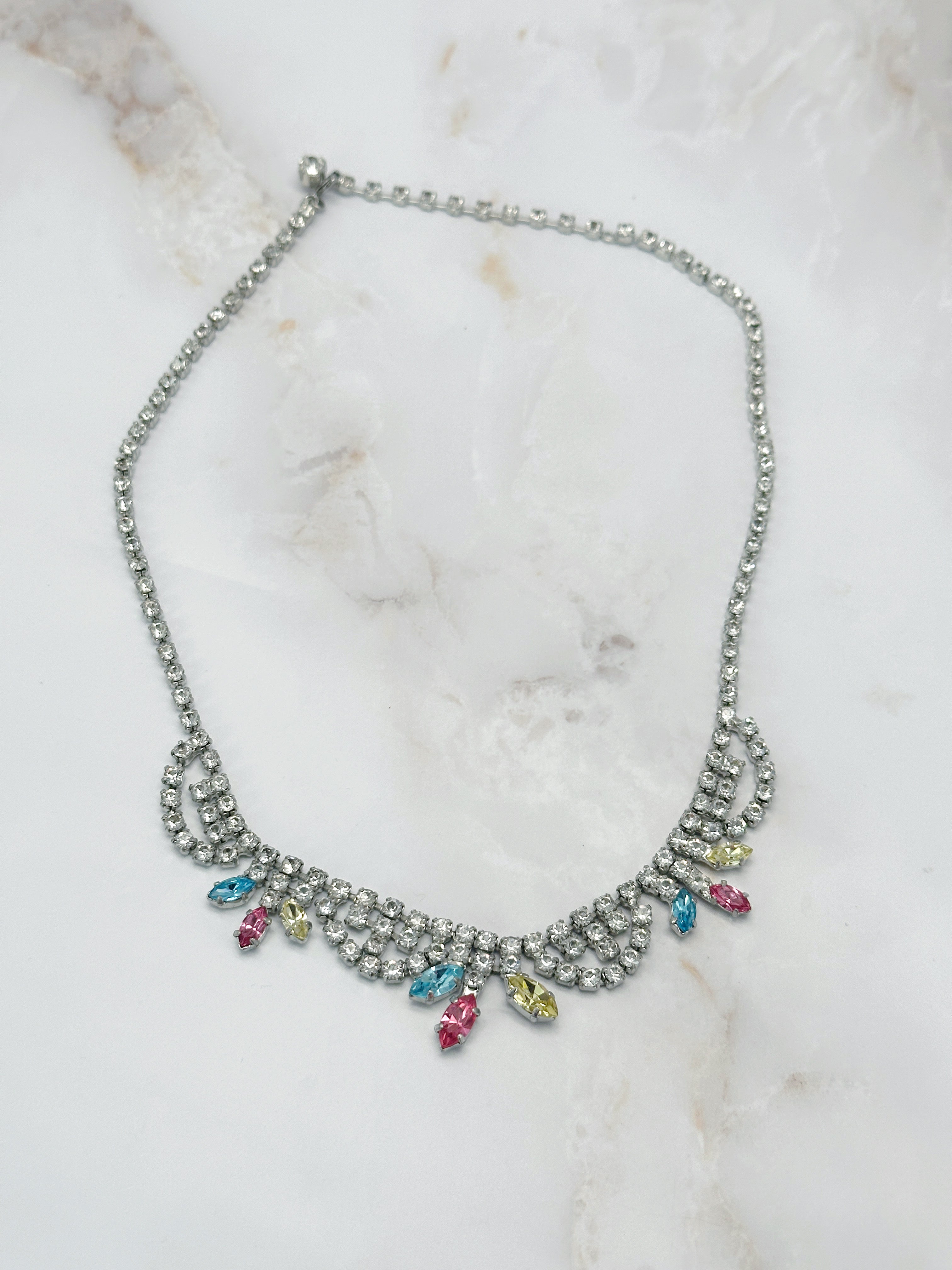 Vintage Strass Collier mit funkelnden Akzenten
