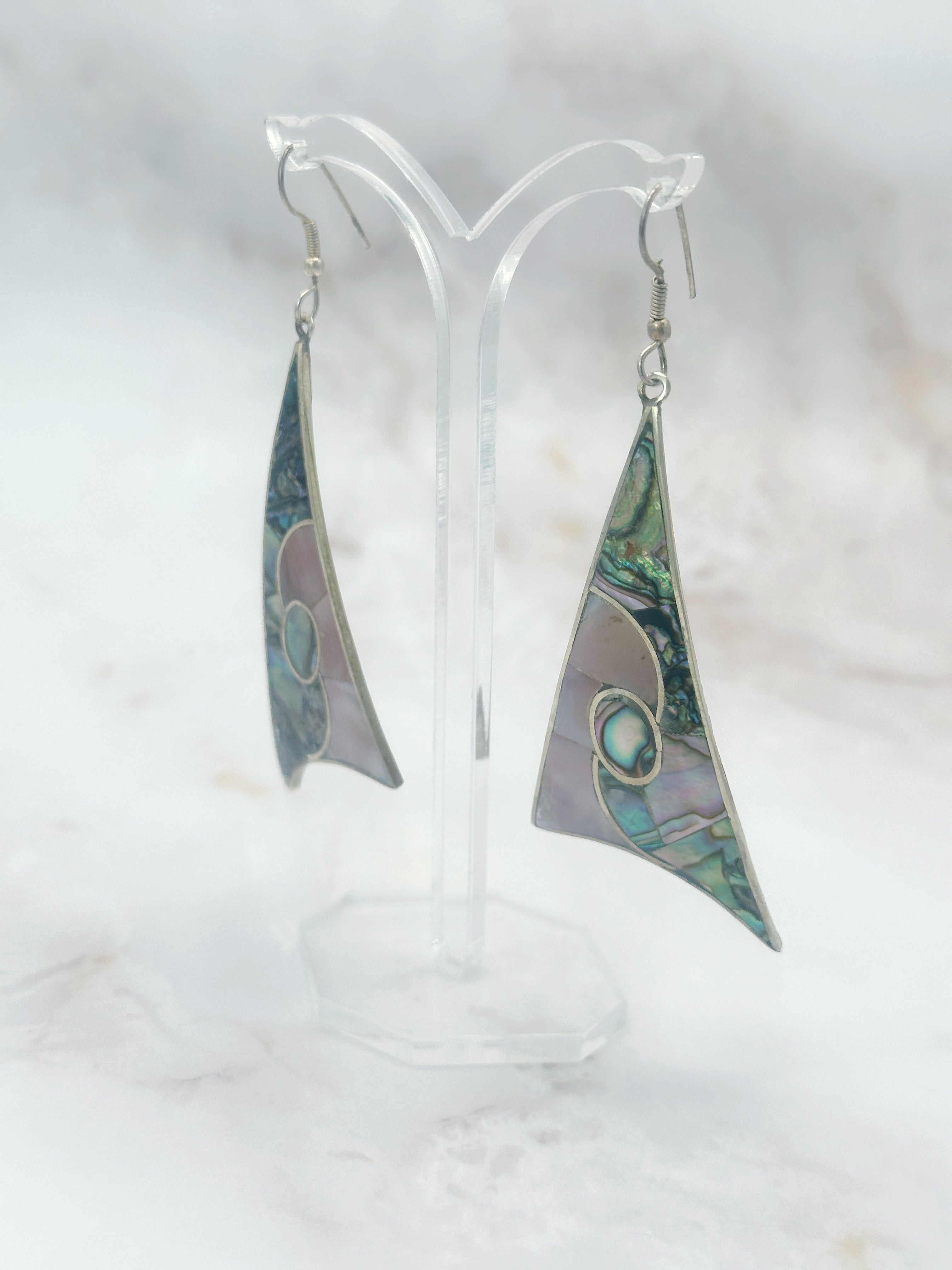 Lange dreieckige Vintage Ohrgehänge aus Sterling Silber mit grün-rosé Perlmutt