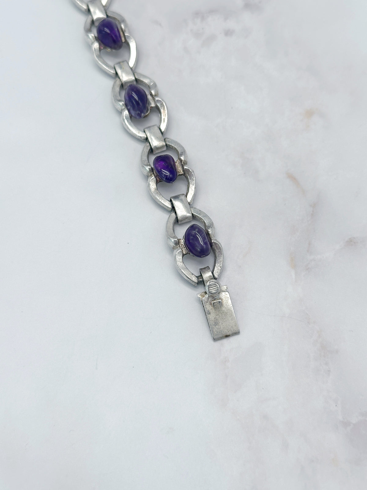 Vintage Armband mit Amethyst und silberfarbenen Gliedern