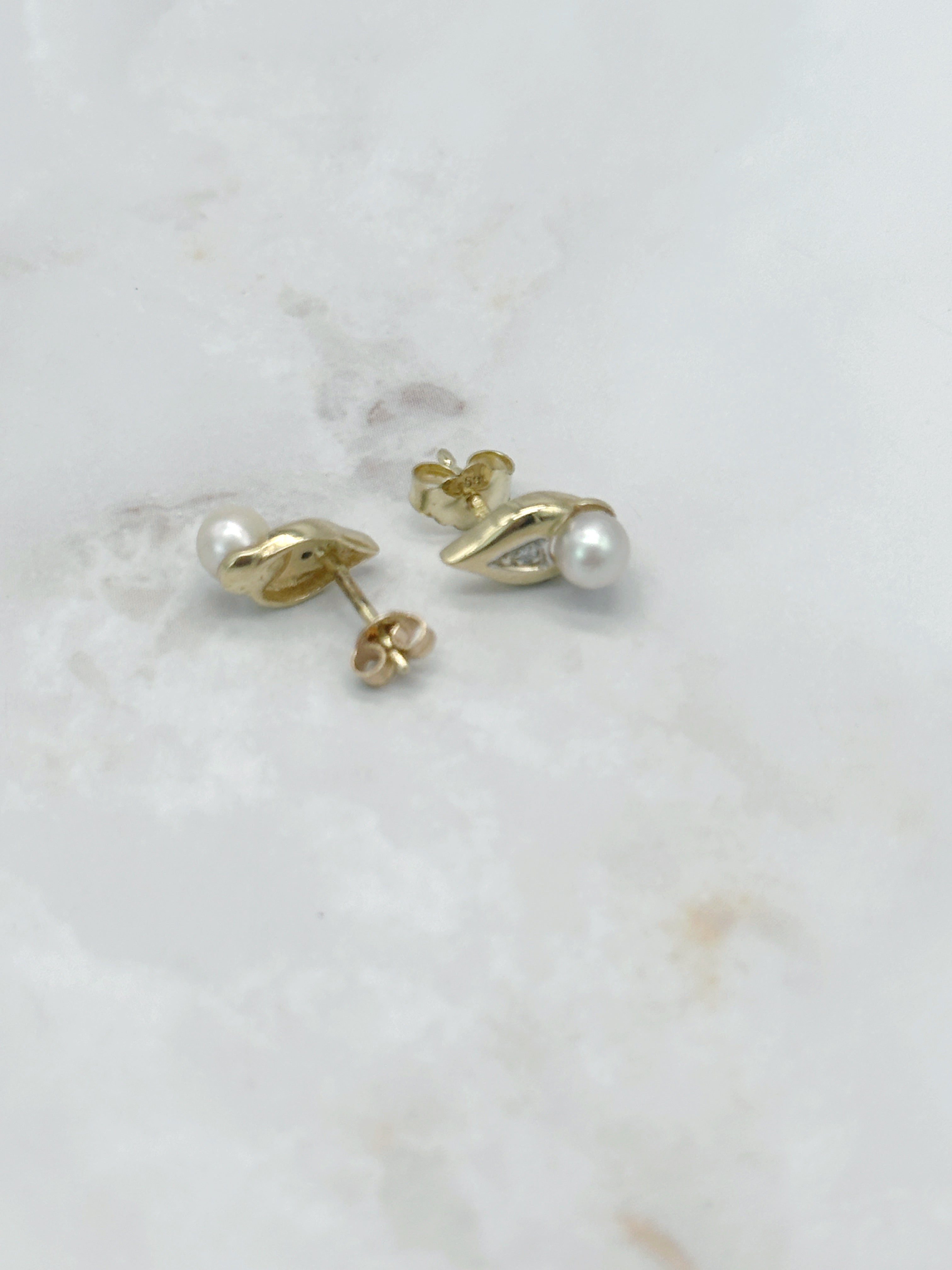 Vintage Ohrstecker mit Perle in 585 Gelbgold