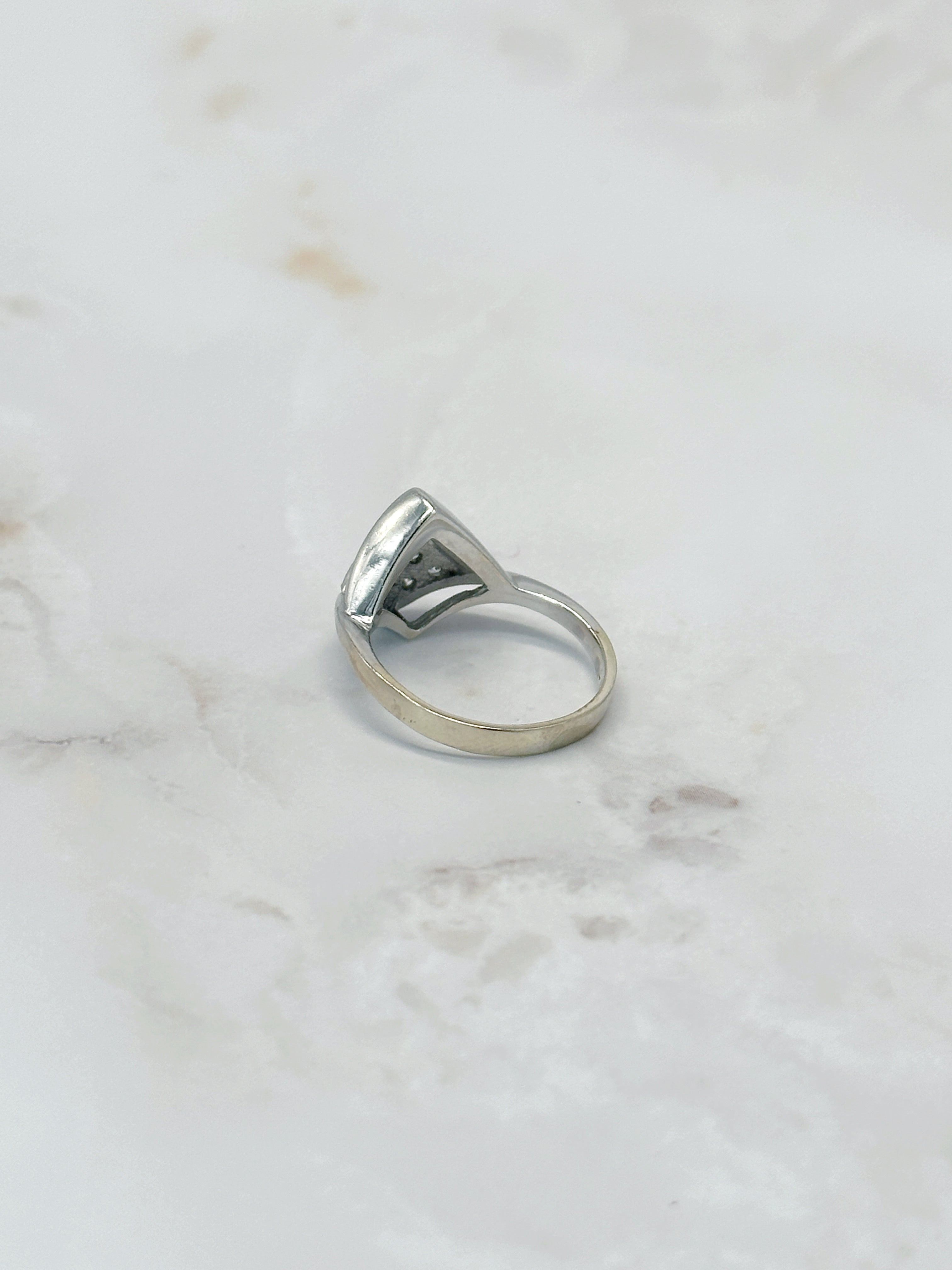 Extravaganter Bicolor Design-Ring mit Diamanten