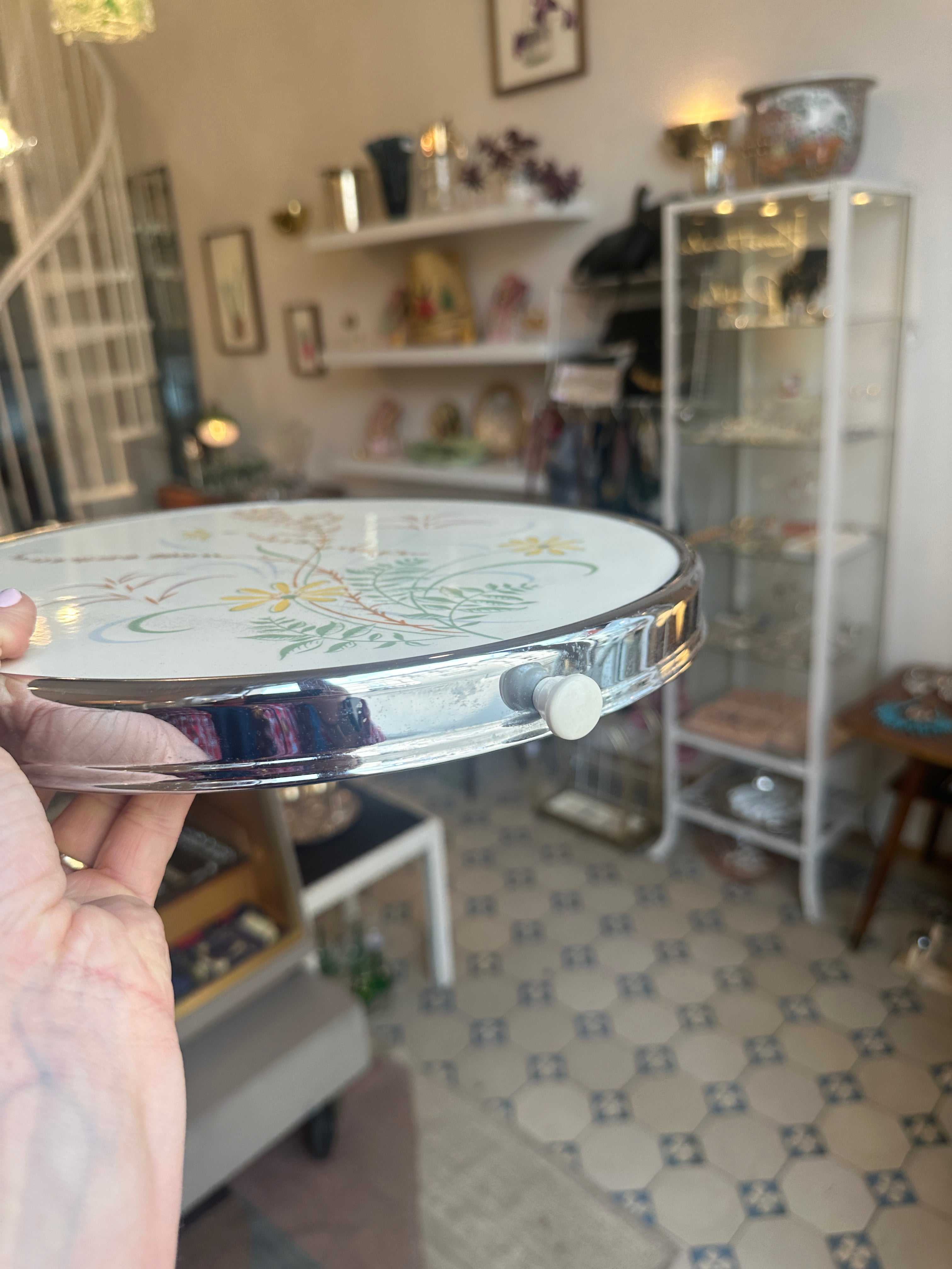 Vintage drehbare Servierplatte mit Blumenmotiv um 1940