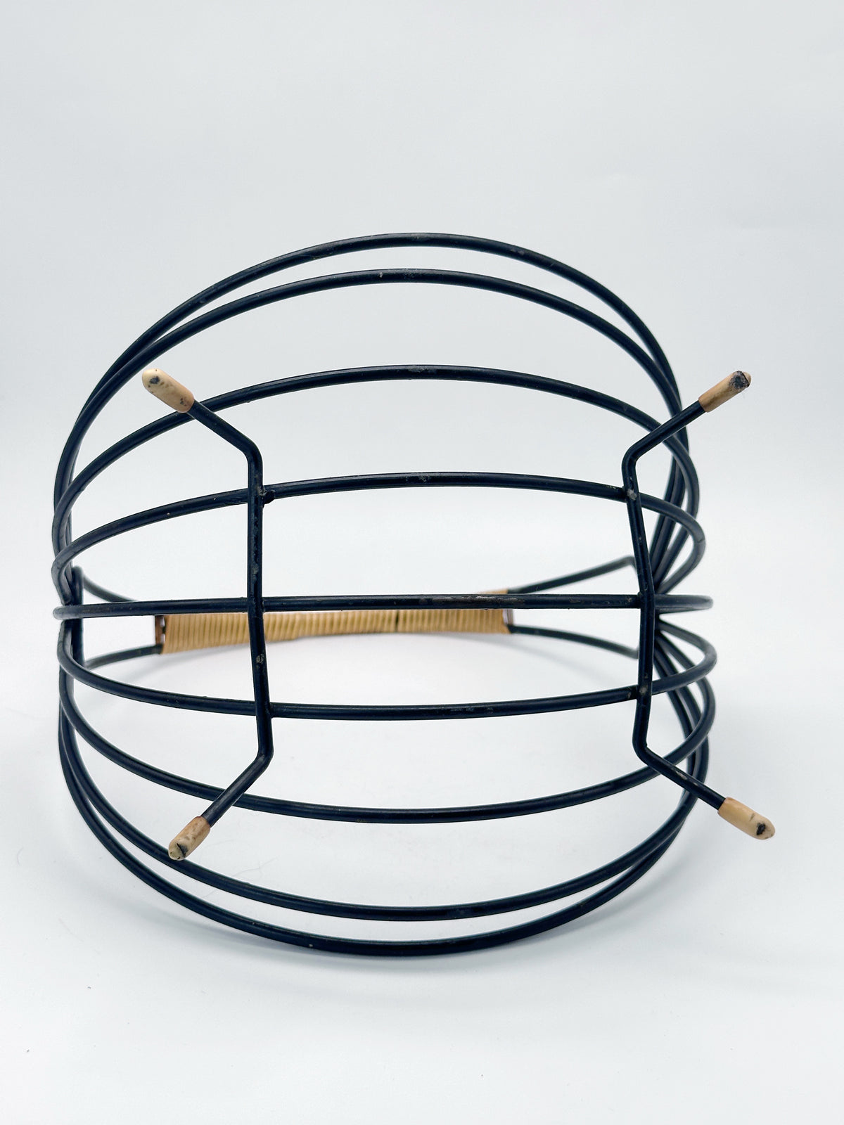 Vintage Obstkorb in String-Optik aus schwarzem Metall und Geflecht