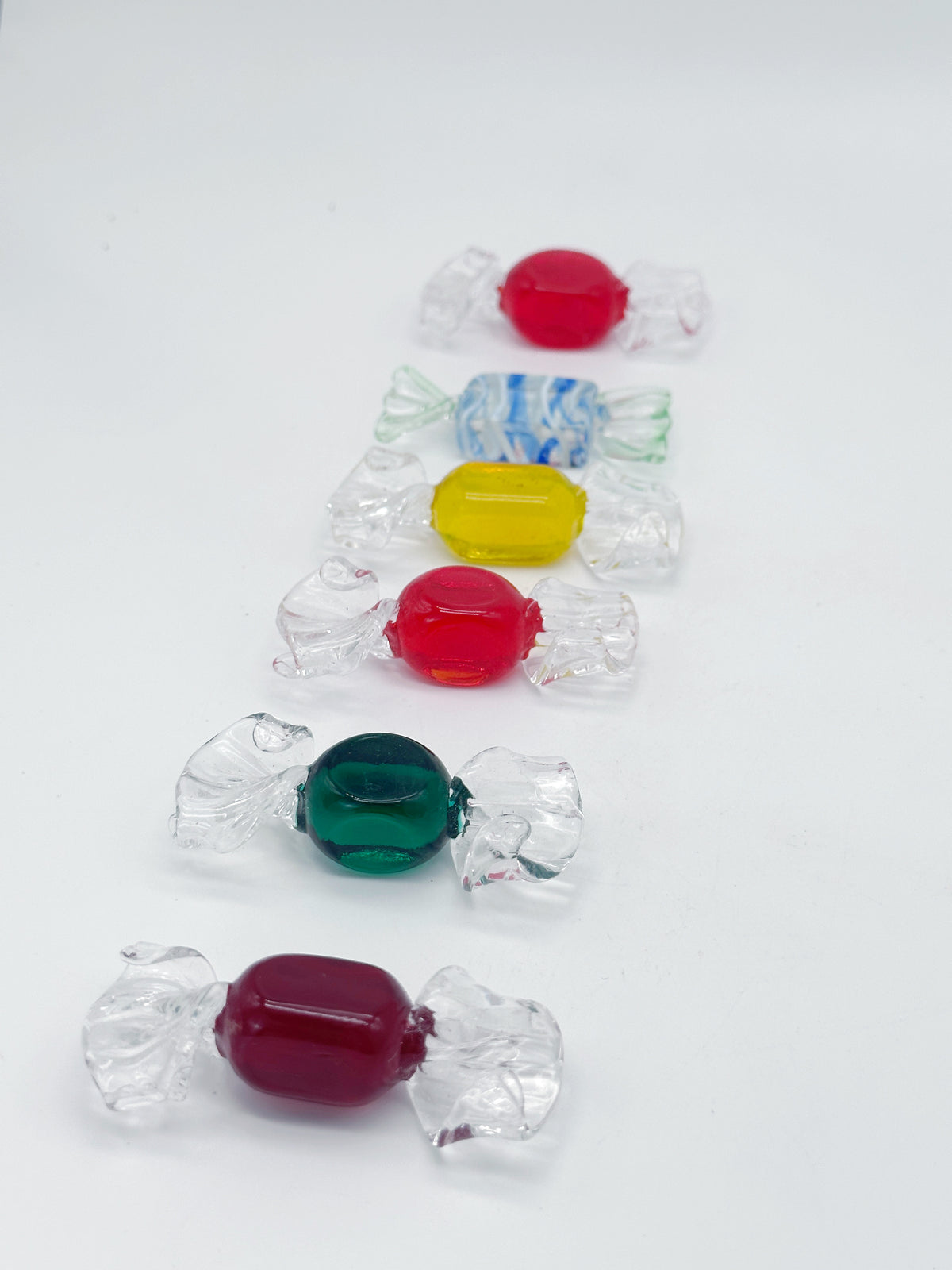 Messerbänkchen aus Muranoglas in Bonbonform – verspieltes 6er-Set