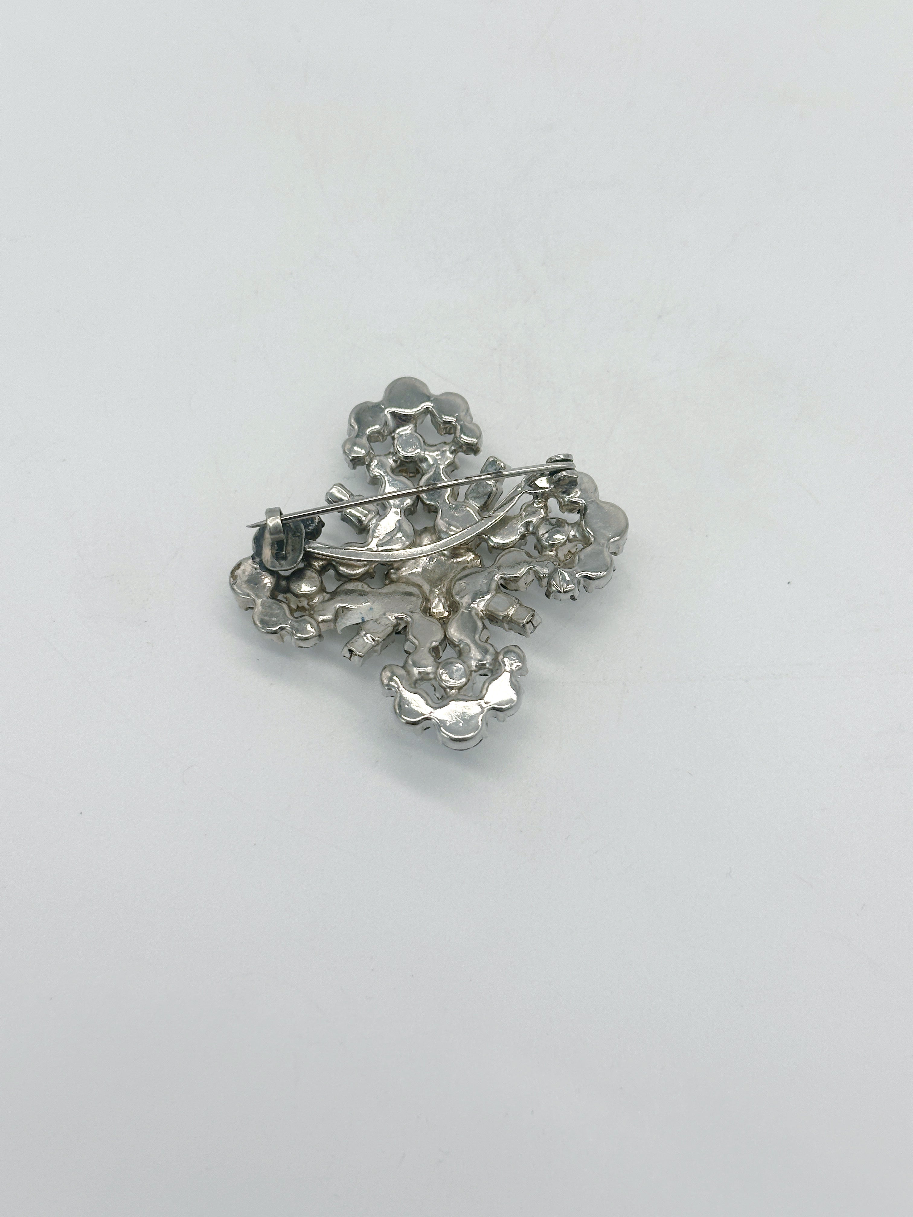 Quadratische Vintage Strass-Brosche mit rosa Kristall
