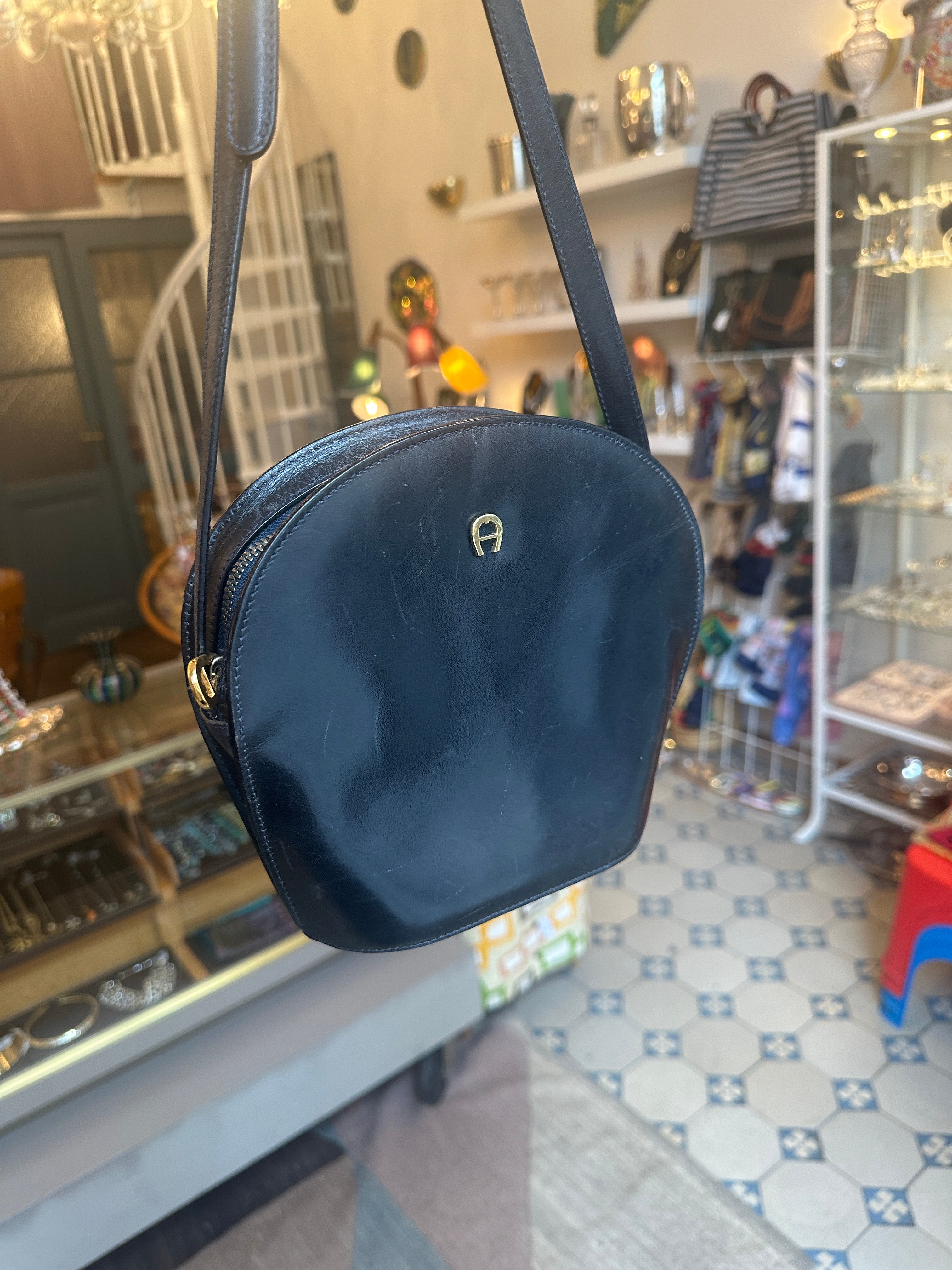 Vintage Aigner Crossbody Tasche in Schwarz