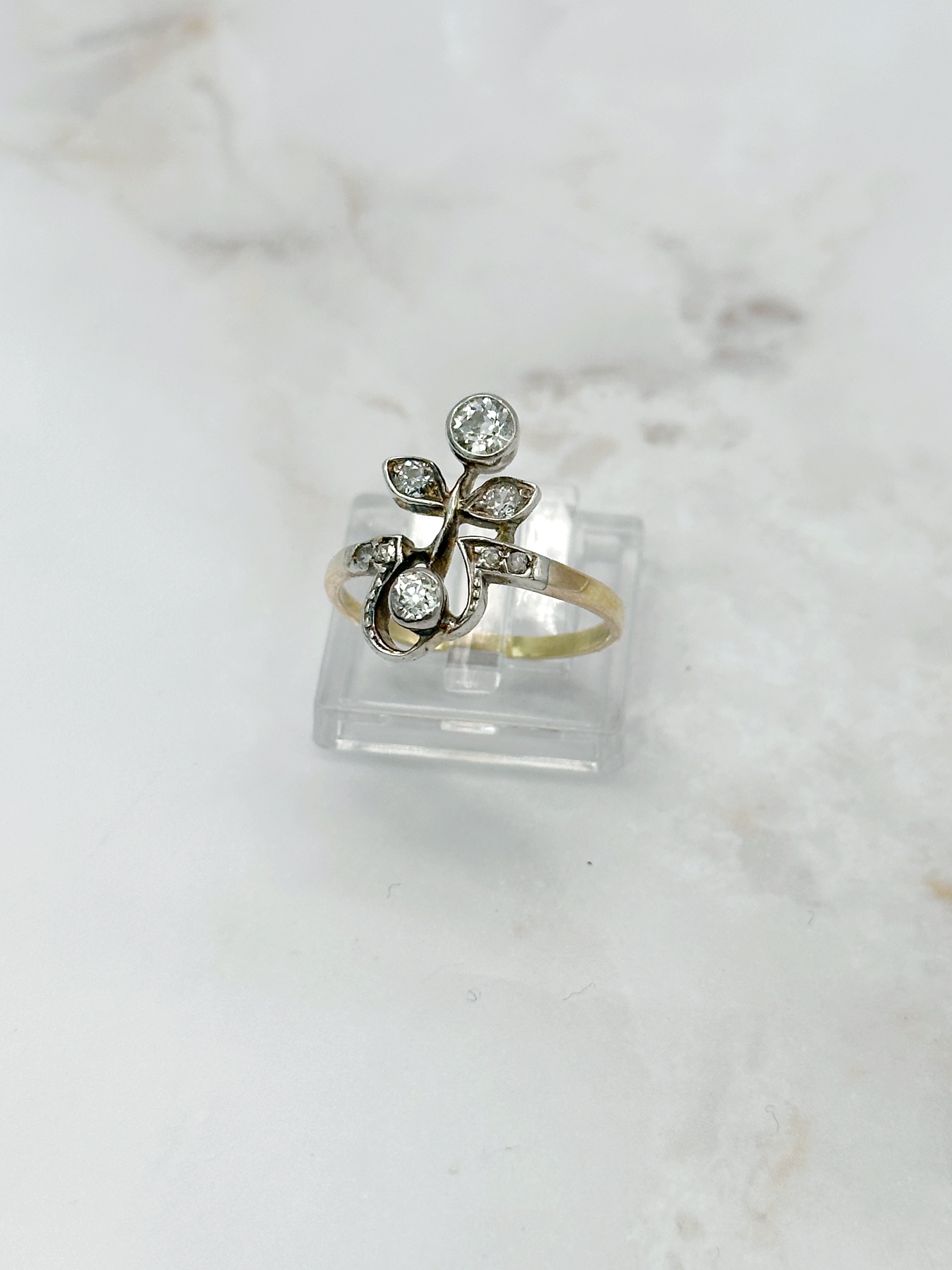 Antiker Jugendstil Ring Gold mit Altschliffdiamanten