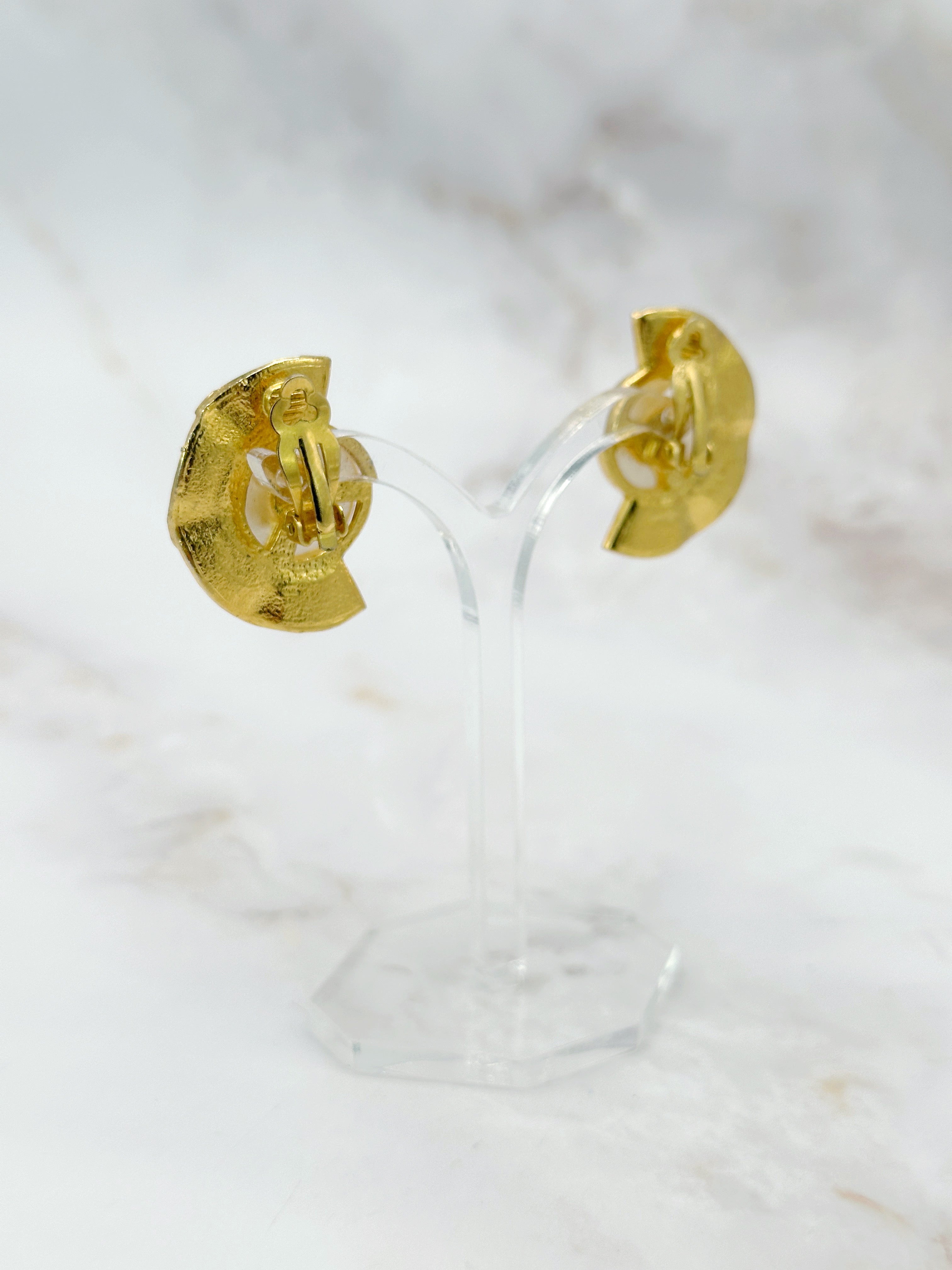Fächerartige Vintage Ohrclips mit Strass & Kunstperlen