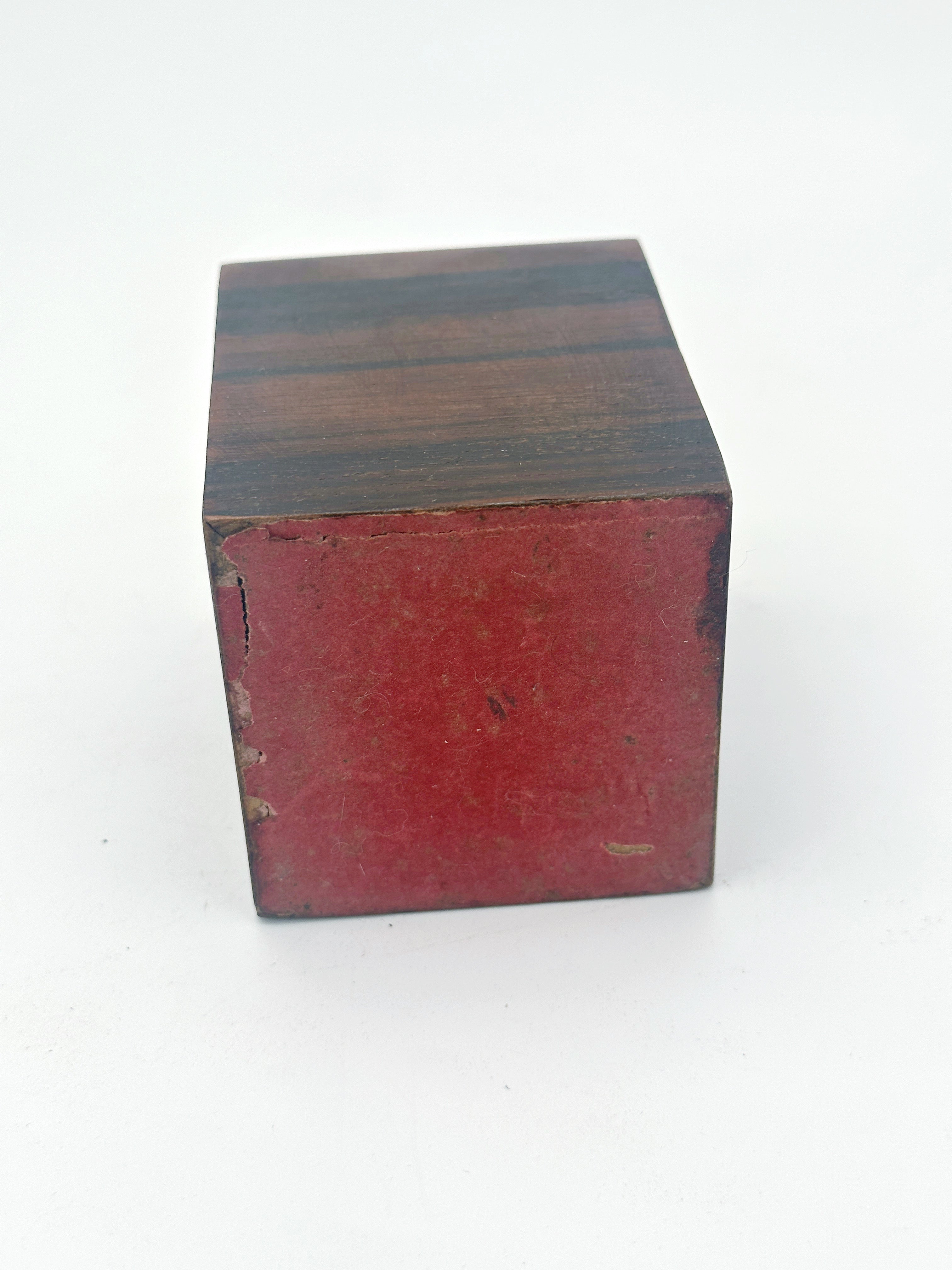 Vintage Holzdose für Tabak oder Zigaretten mit versilbertem Knauf