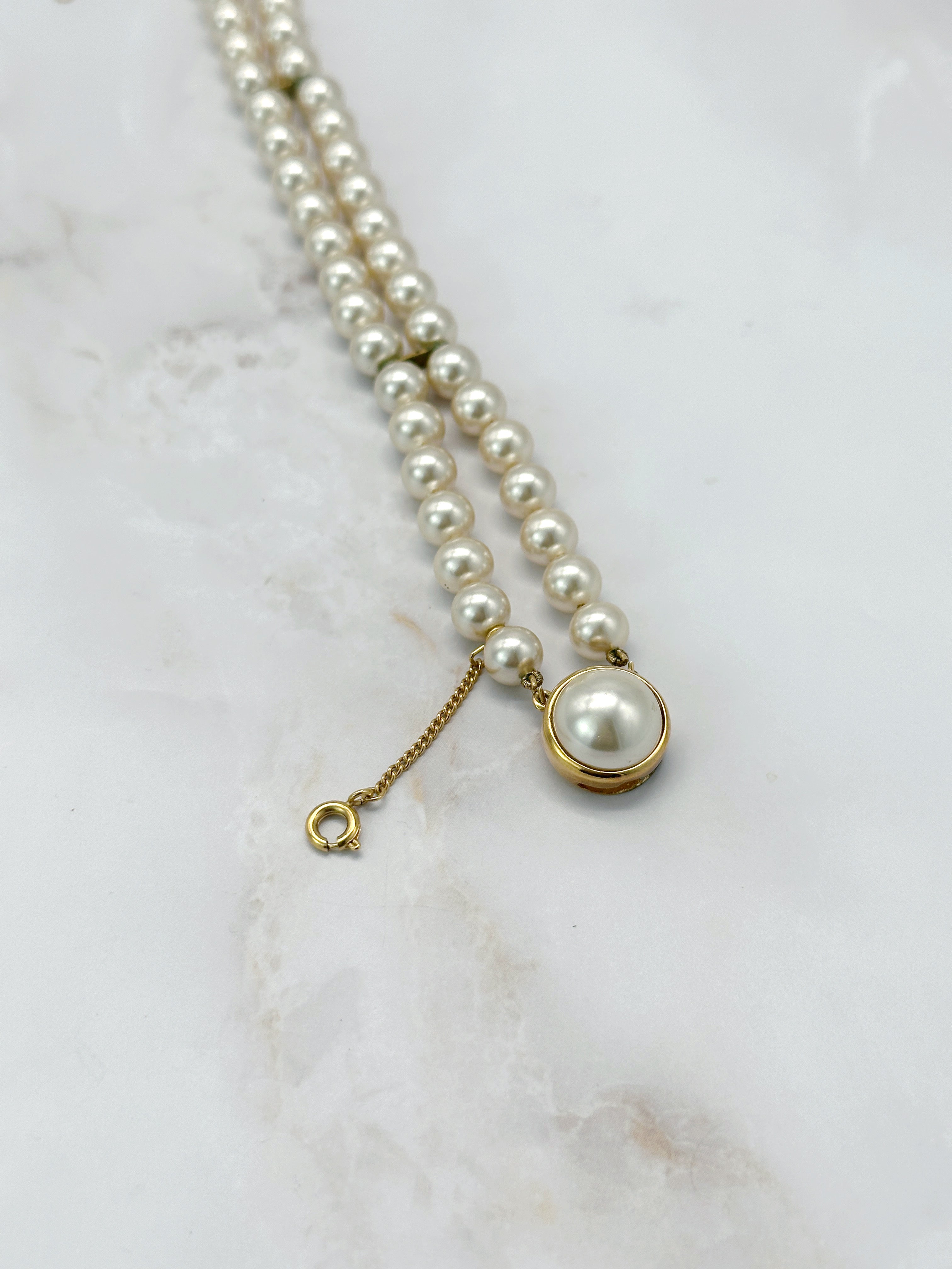 Zweireihiges Vintage Armband mit Mallorca-Perlen und vergoldetem Silberverschluss