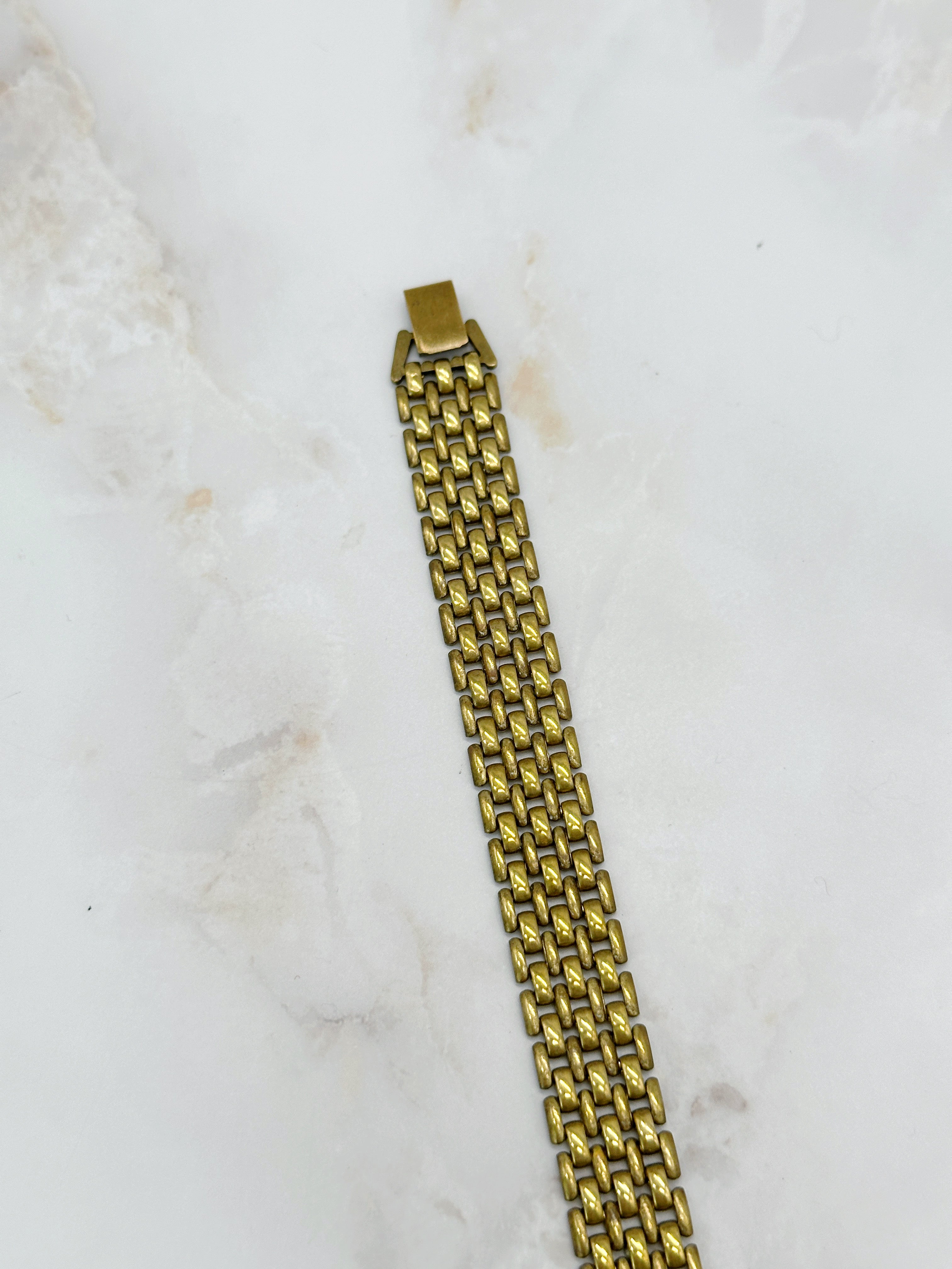 Vintage bracelet with fine links