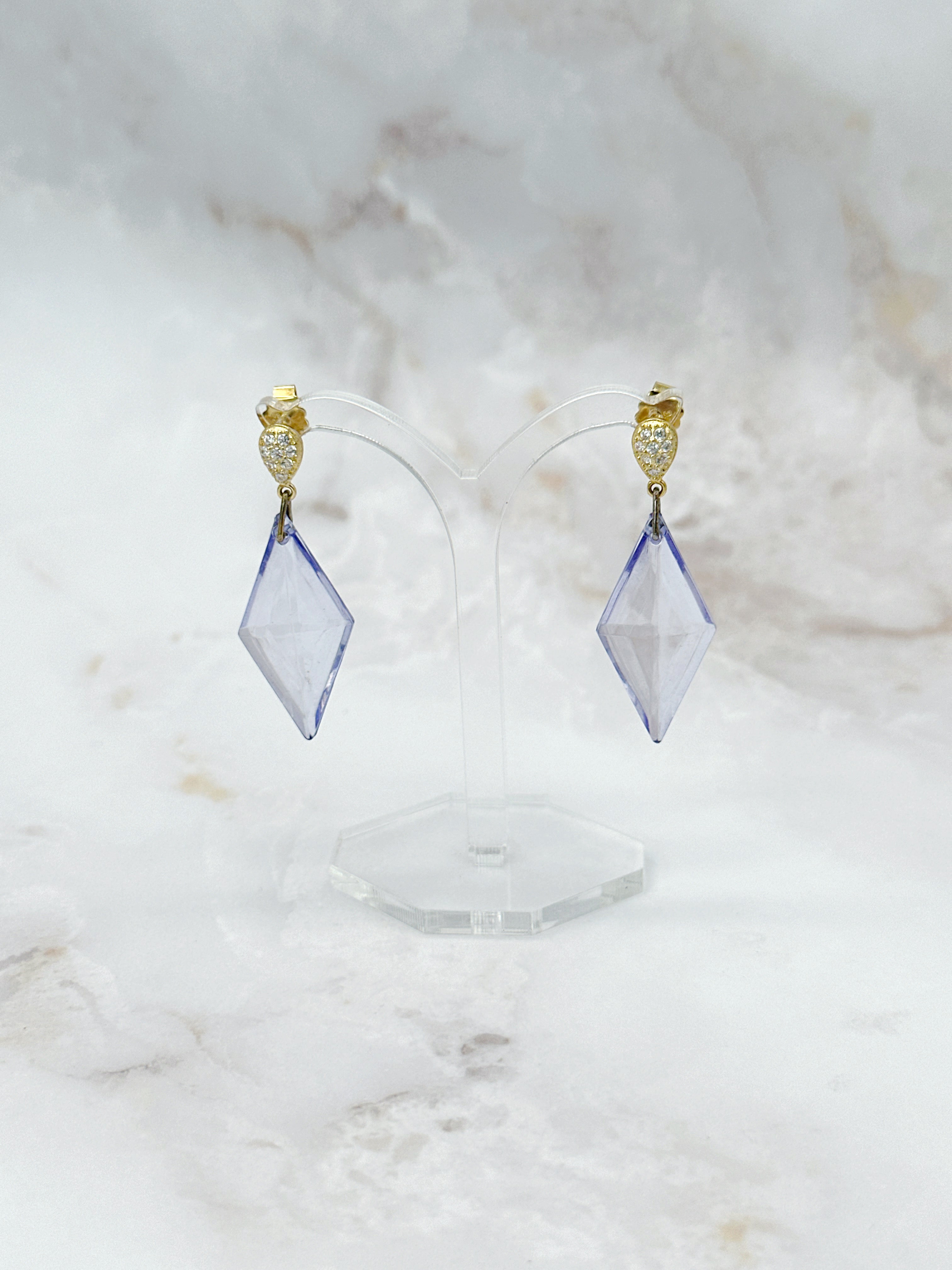 Trapezförmige Lucite Ohrstecker mit Strass und vergoldetem Silber
