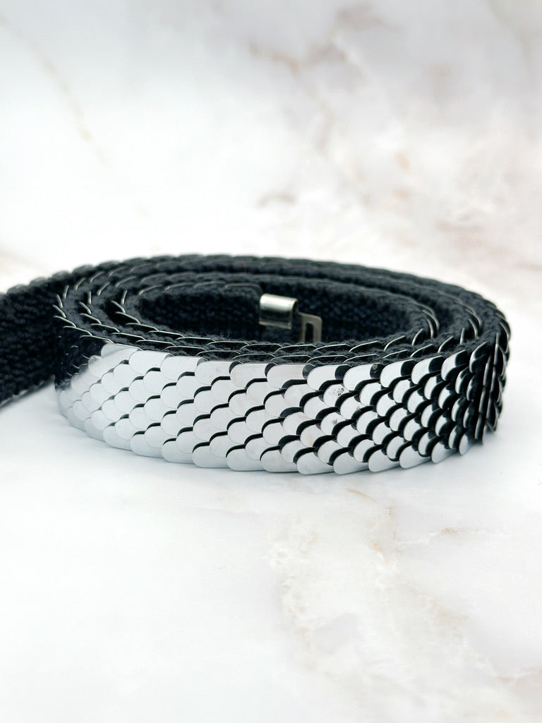 Vintage belt with flower belt buckle