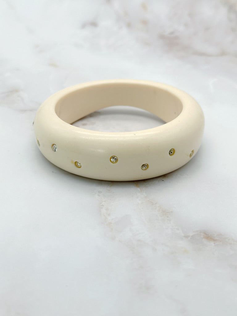 Chunky vintage bangles in green &amp; beige