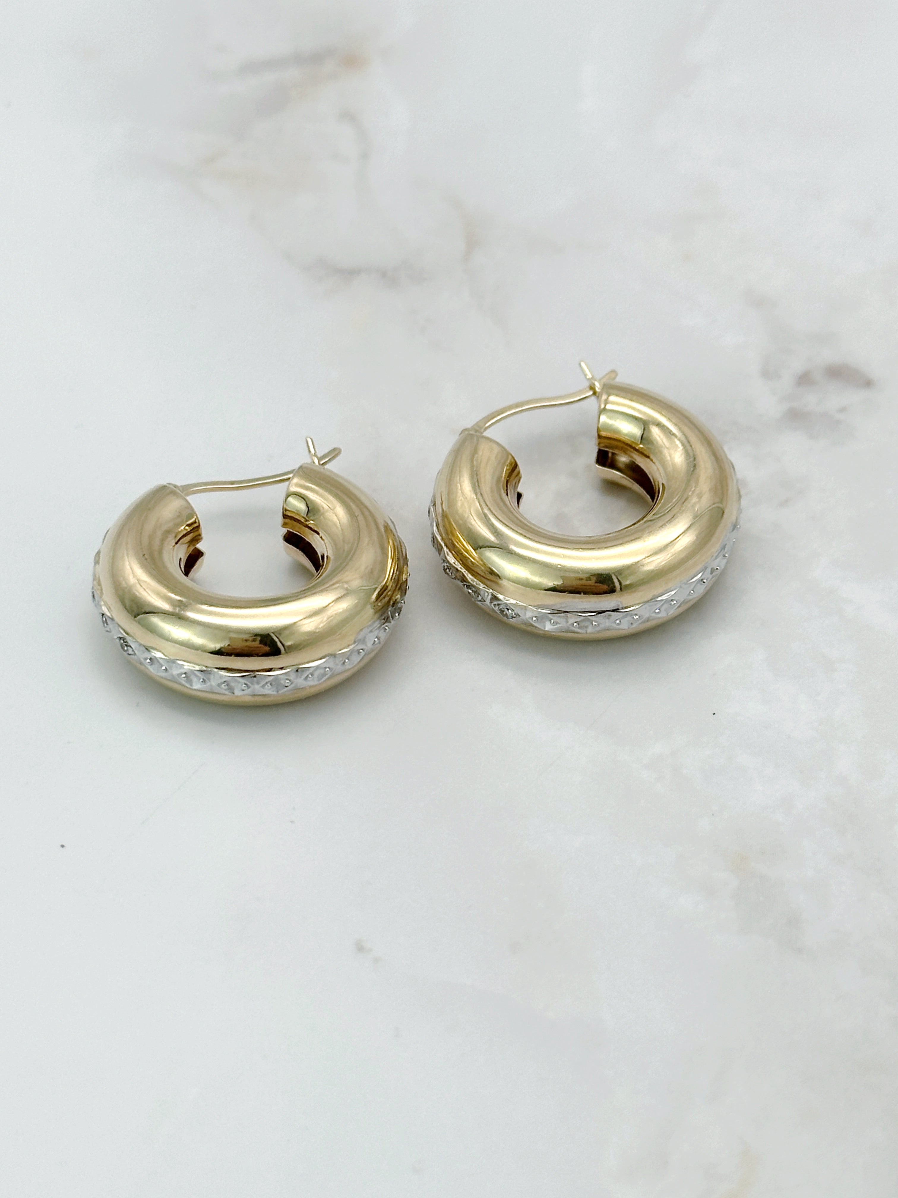 Ausgefallene chunky Vintage Creolen in Gelbgold