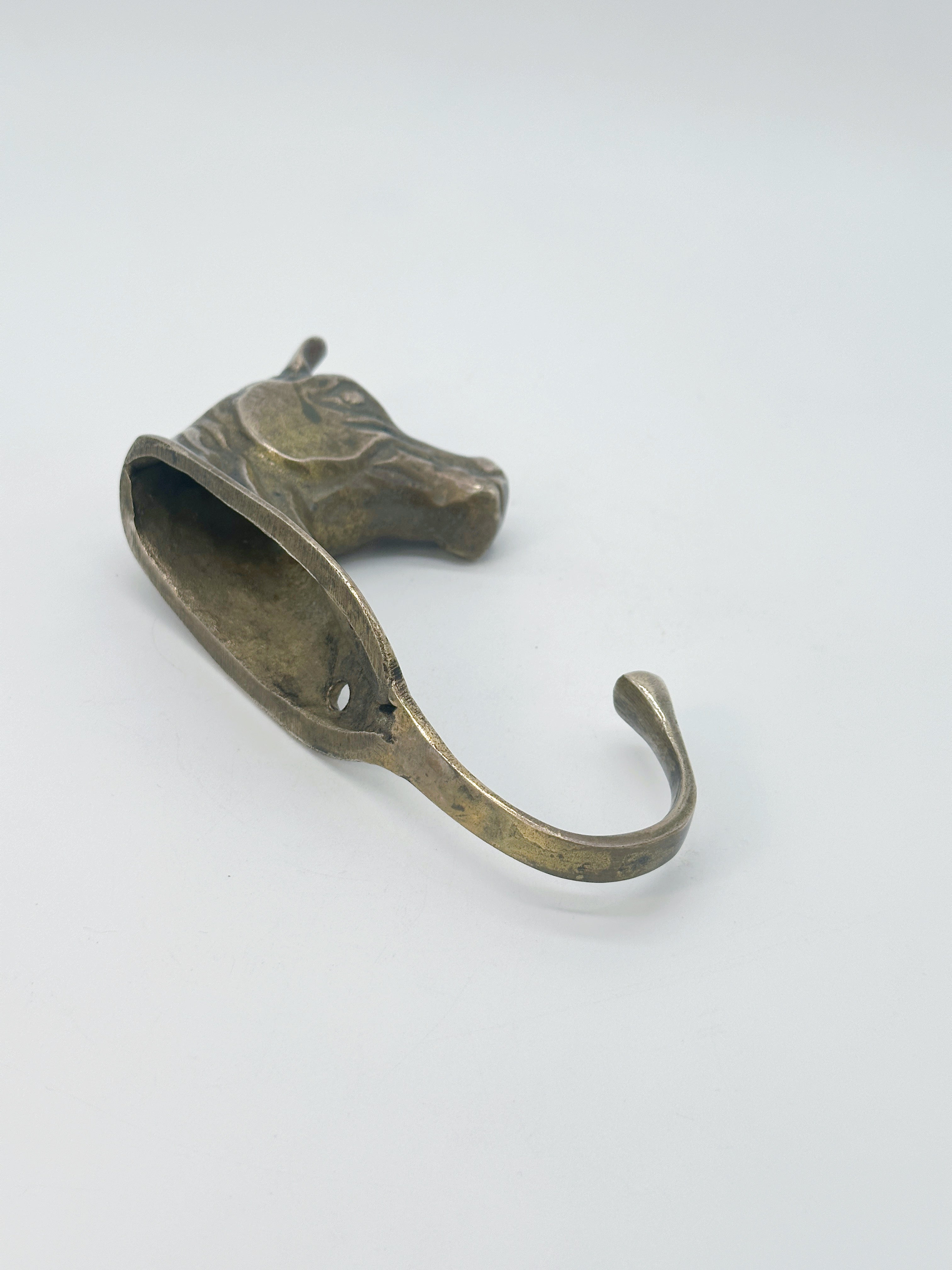 Vintage Kleiderhaken "Pferdekopf" aus massivem Messing