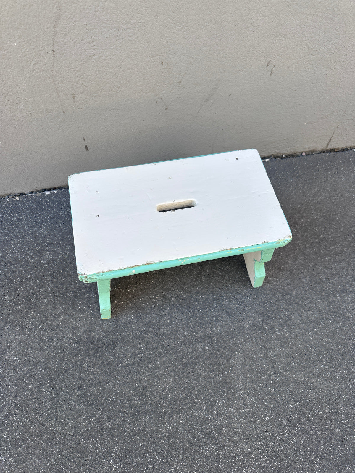 Vintage Schamerl / Hocker aus Holz in Weiß und Türkis